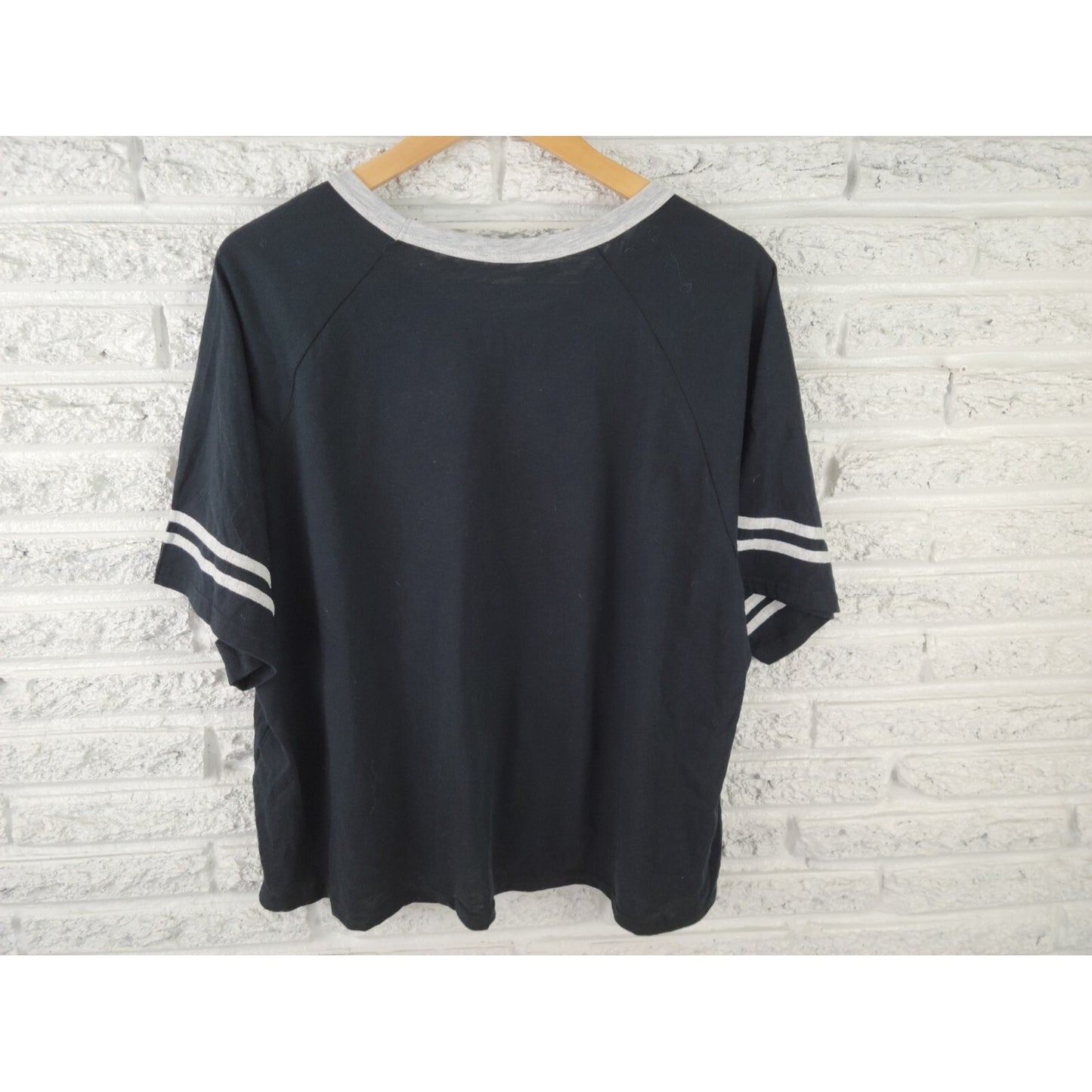 Christmas Disney Nightmare Before 3XL Plus Black Tee Crop Short Sleeve Pull On