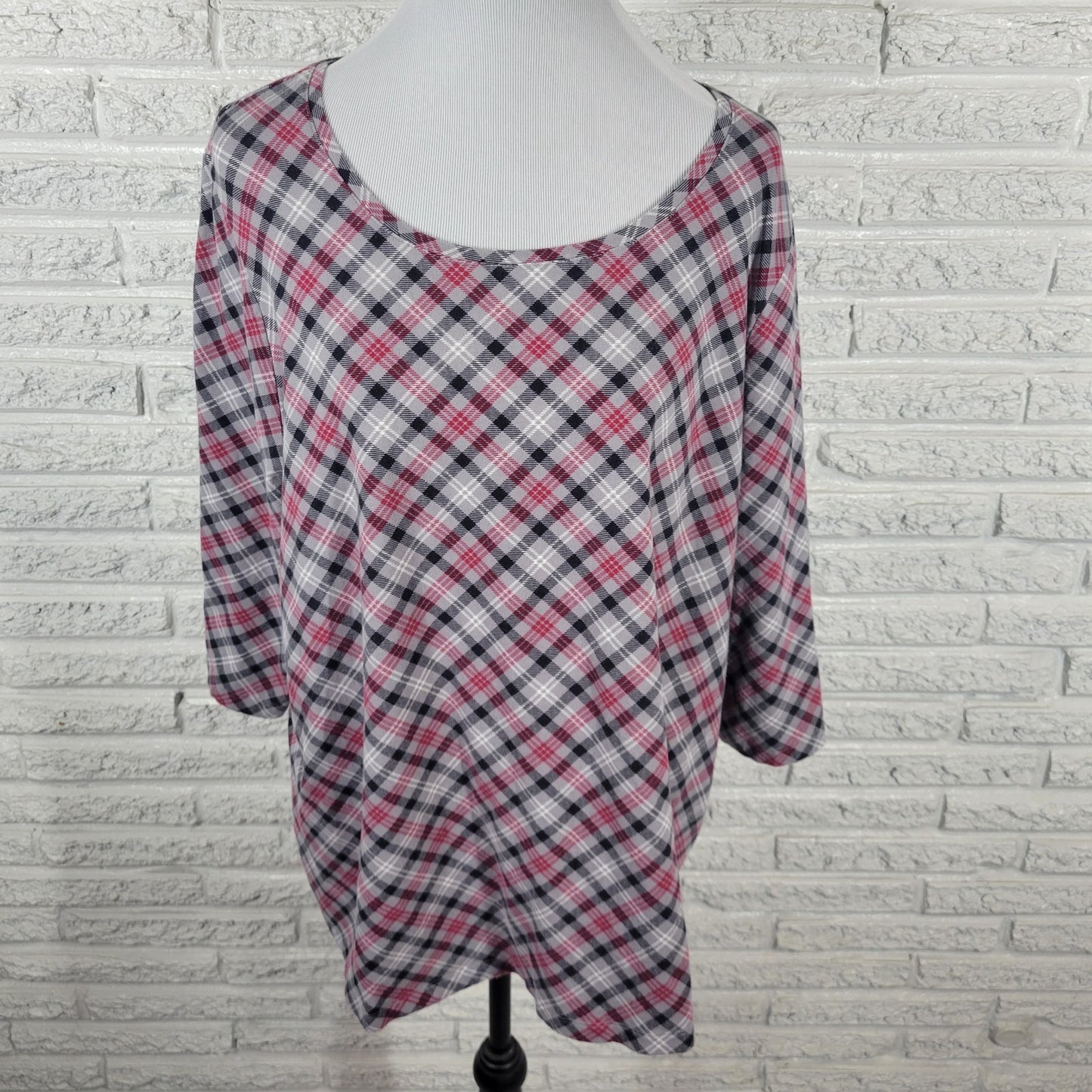 Catherines Womens Top 1X Plus 3/4 Sleeve Gray Red Plaid Casual Cotton Blend