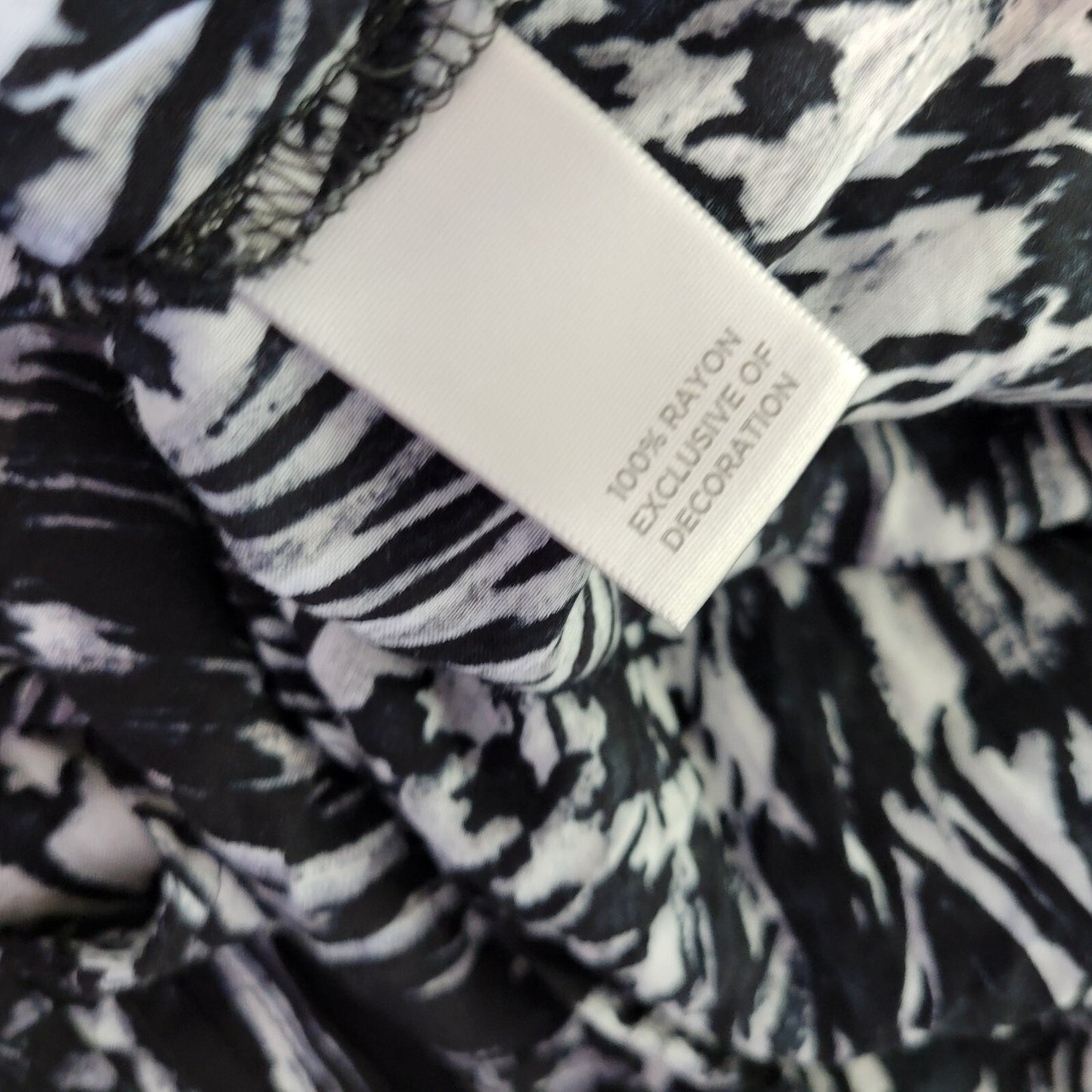 Avenue Women Top 26 28 Plus Long Sleeve Black Watercolor Lace Trim Rayon Button