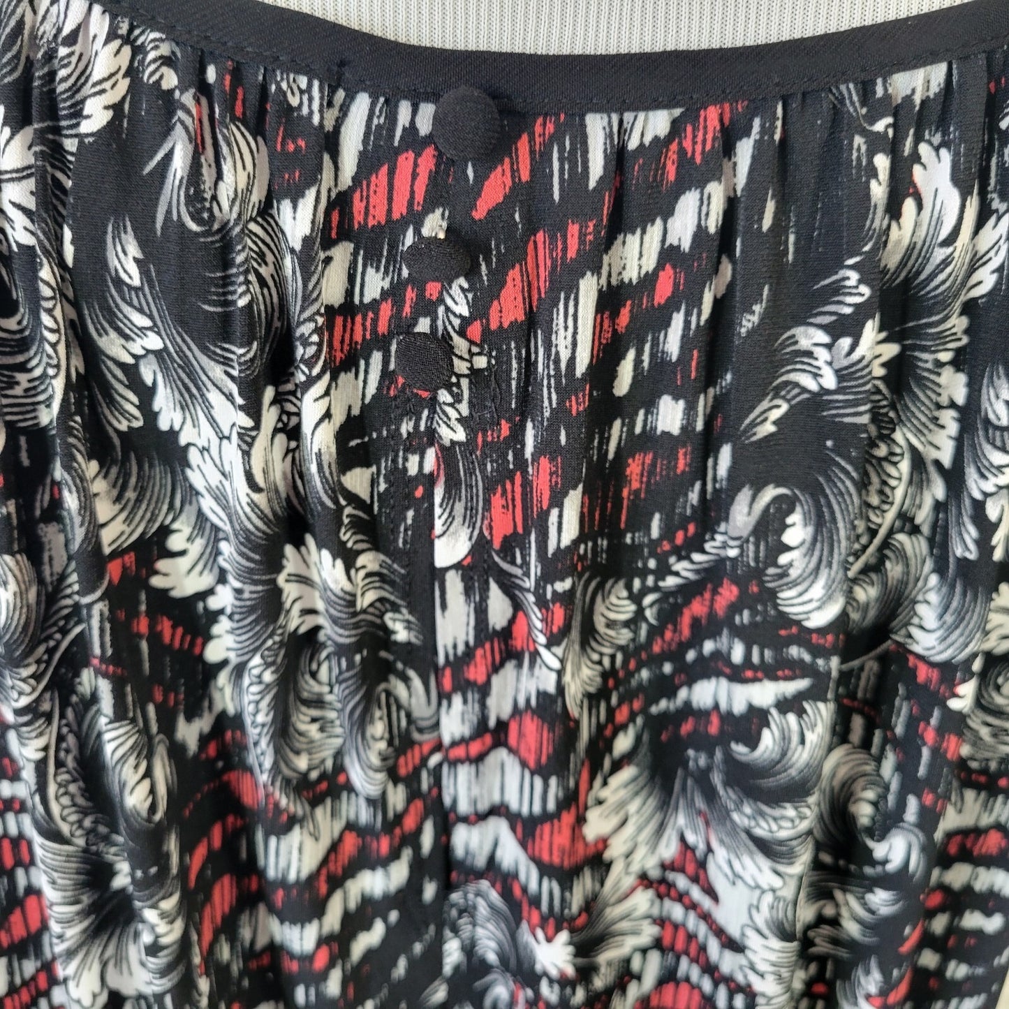 Cocomo Womens Top 1X Plus Dolman Sleeve Black Red Floral Keyhole Back Poly Blend