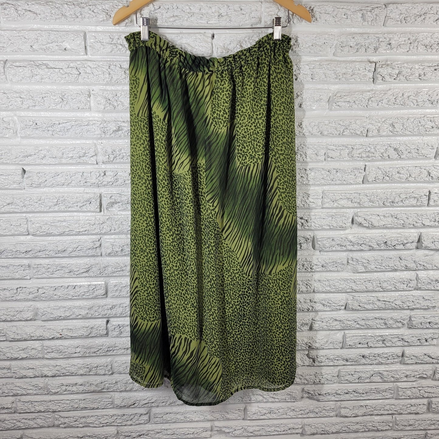 Kaktus Womens Skirt 2X Plus Pull On Green Black Animal Print Lightweight Sheer