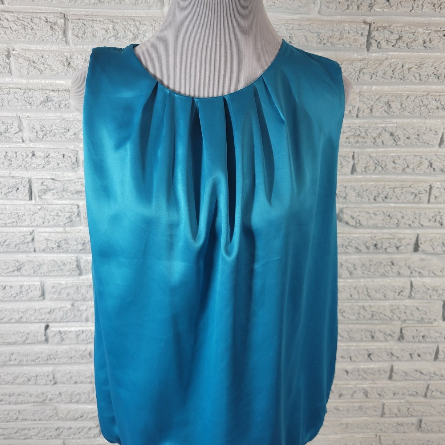 LIz Claiborne Womens Top XL Sleeveless Blue Satin Back Zip Pleated Office Lined