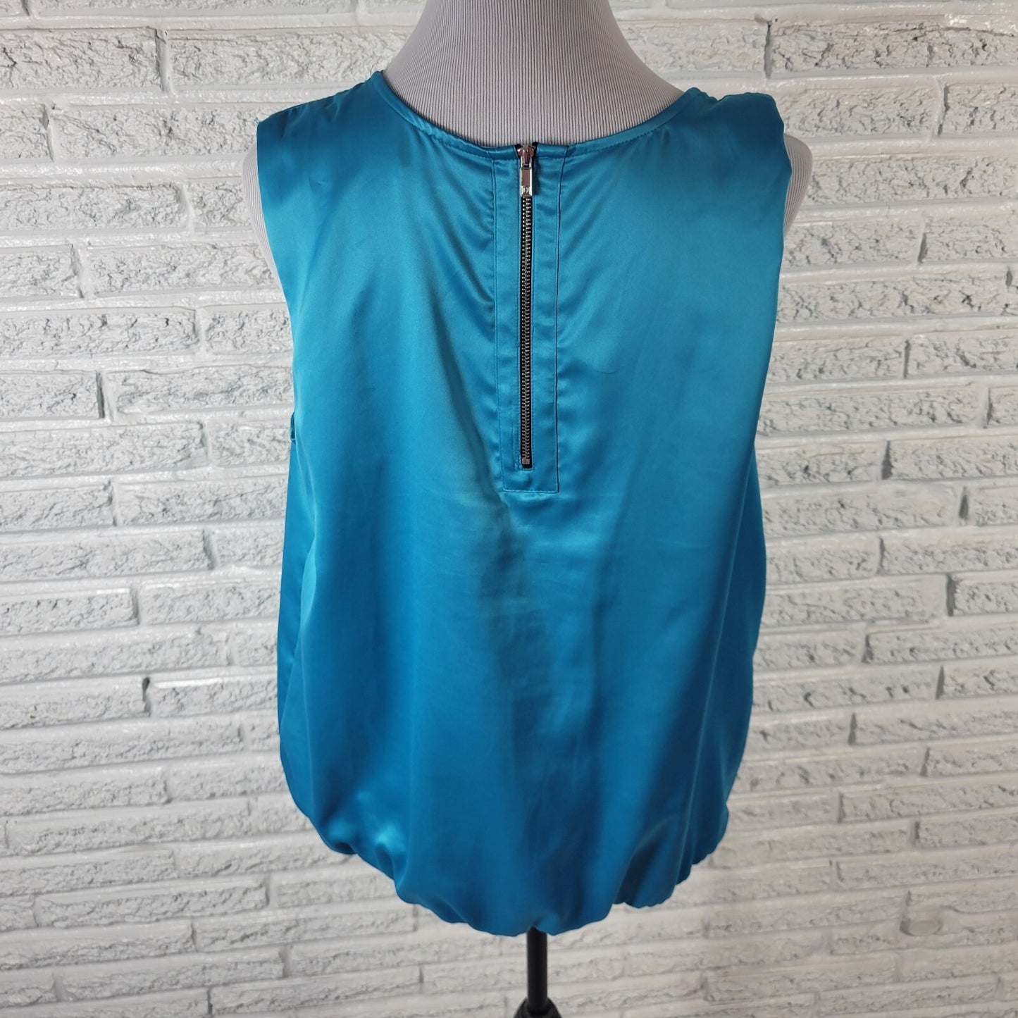 LIz Claiborne Womens Top XL Sleeveless Blue Satin Back Zip Pleated Office Lined