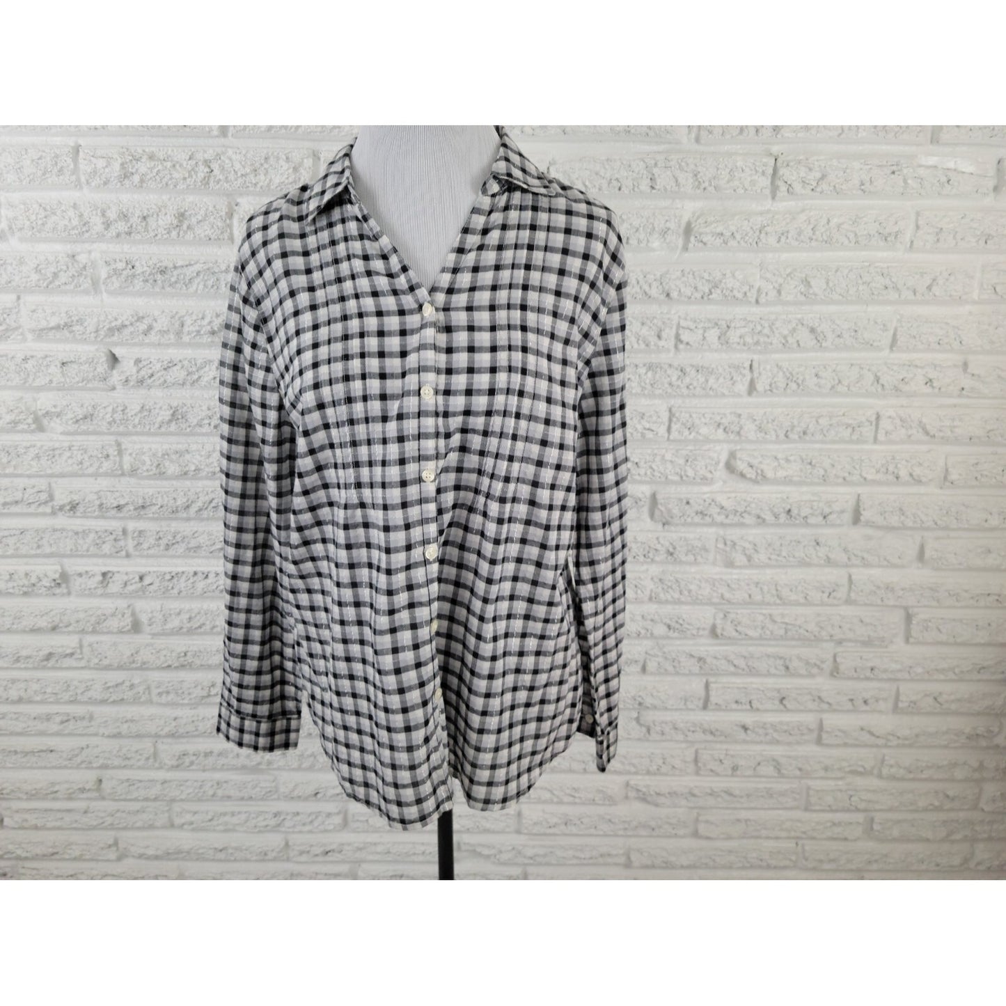 Liz Claiborne Womens Shirt Extra Large XL  Button Up Collar Semi Sheer Plaid