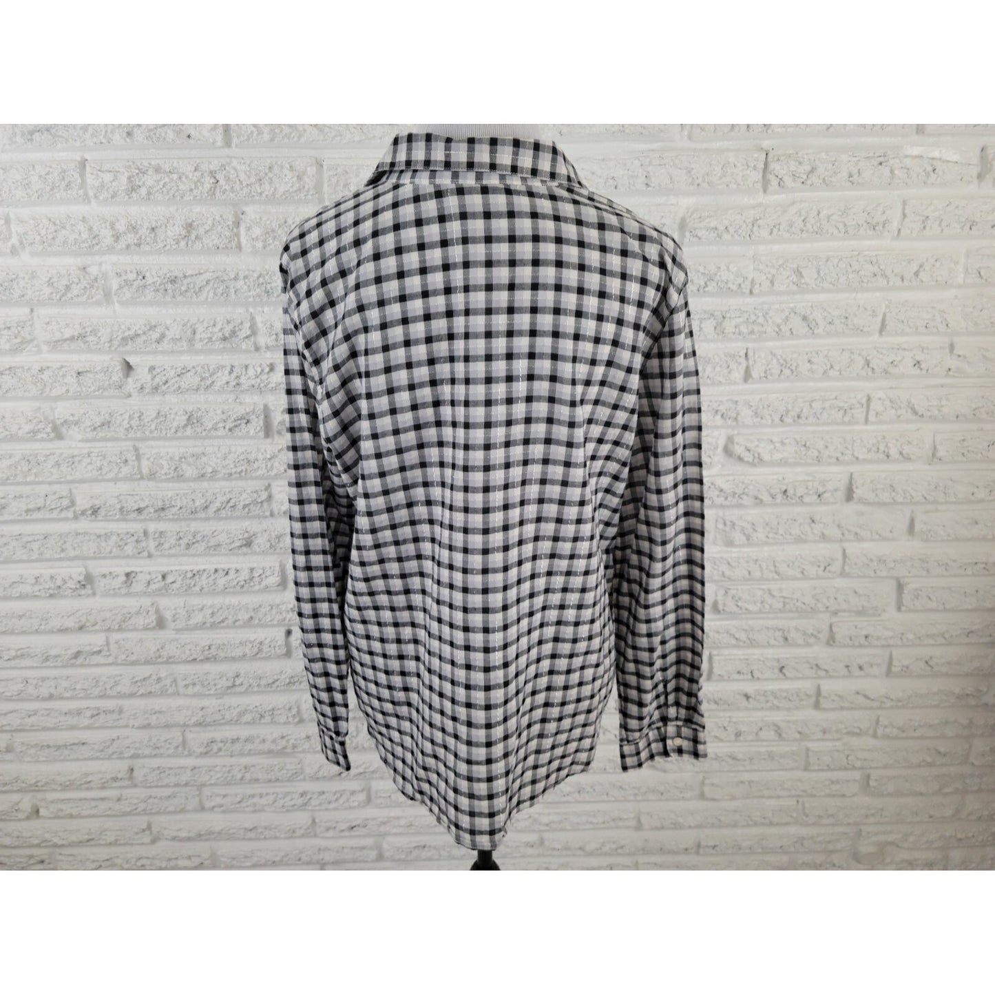Liz Claiborne Womens Shirt Extra Large XL  Button Up Collar Semi Sheer Plaid