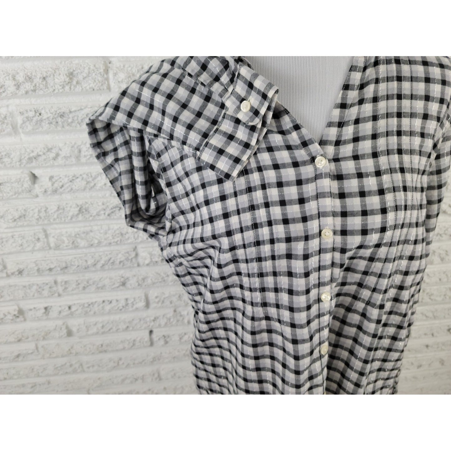 Liz Claiborne Womens Shirt Extra Large XL  Button Up Collar Semi Sheer Plaid