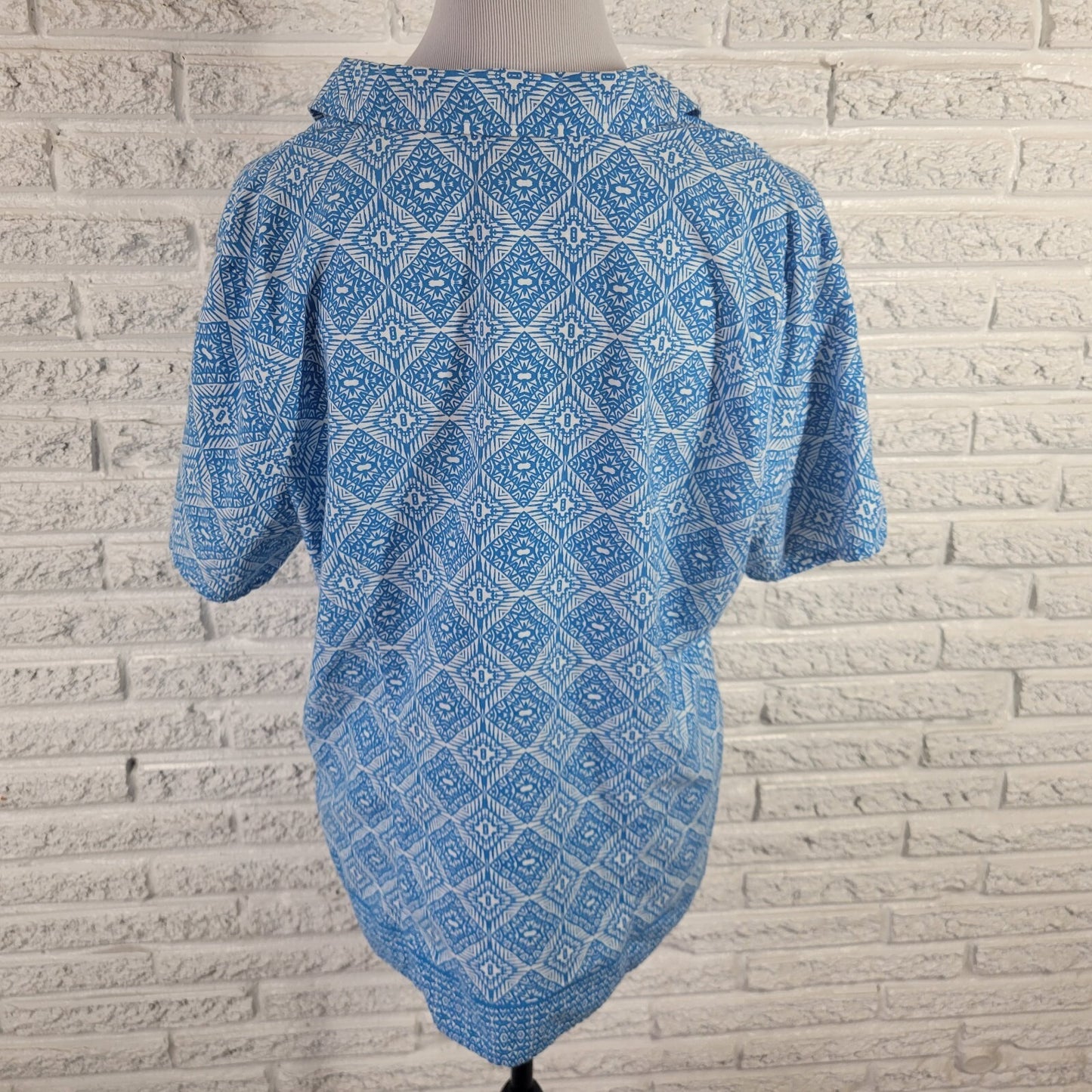 Erika Women's XL Blue White Geometric Collared Button-Up Top Short Sleeve Cotton