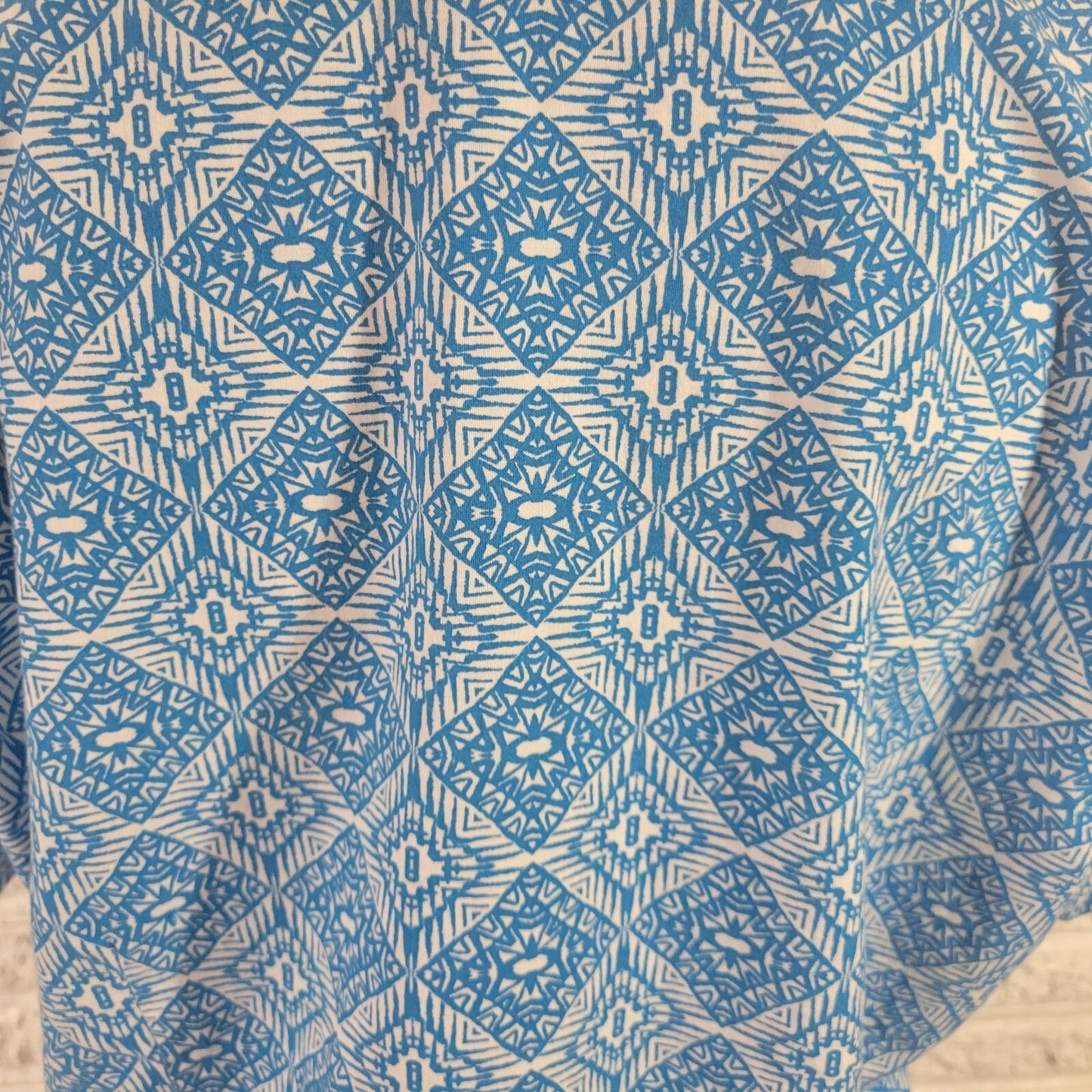 Erika Women's XL Blue White Geometric Collared Button-Up Top Short Sleeve Cotton