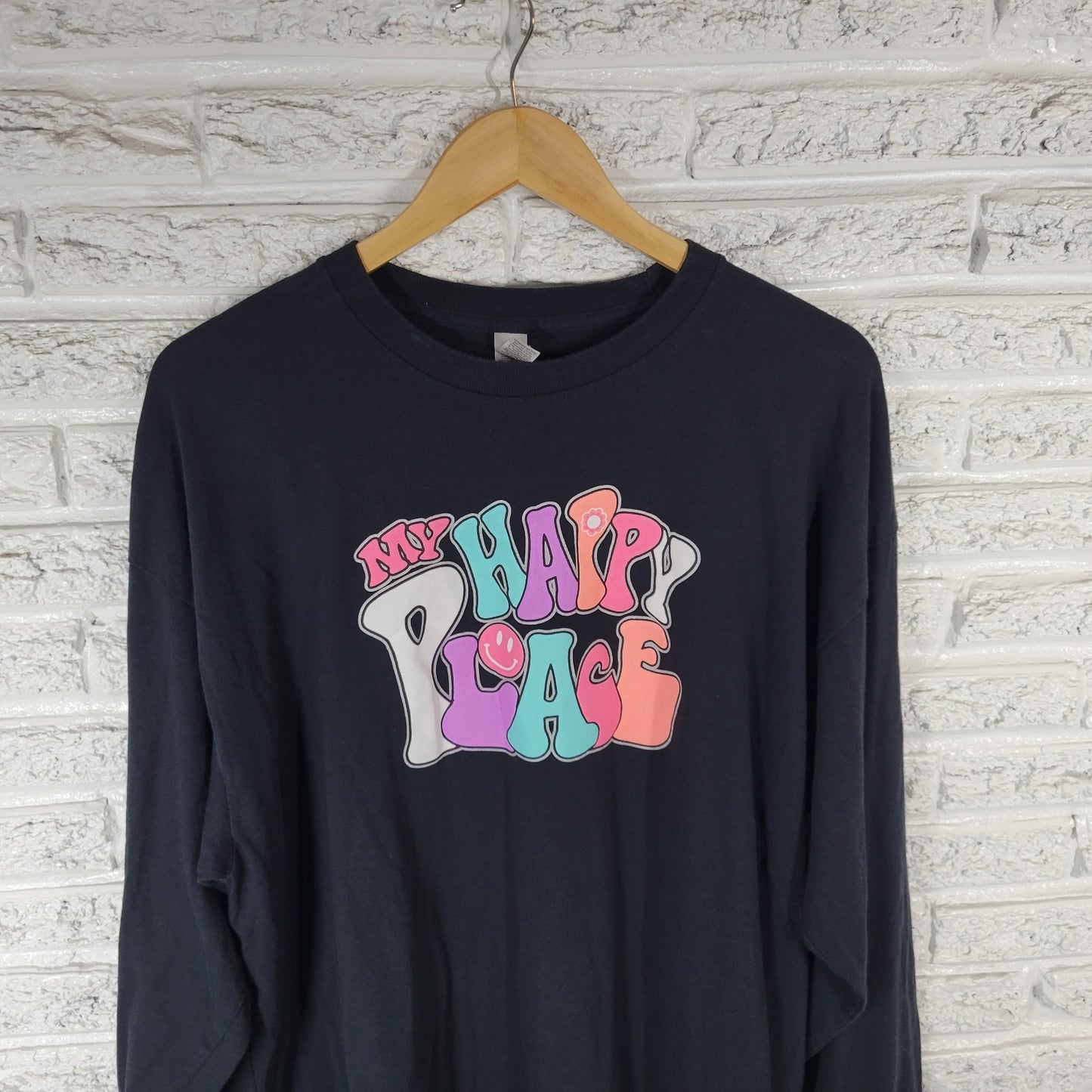 Gildan Womens Top 2XL Plus Tee Long Sleeve Black My Happy Place Retro Hippie
