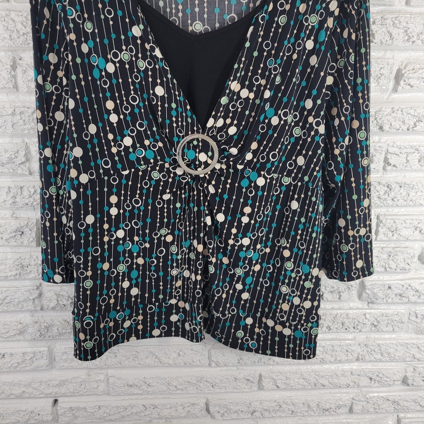 Bay Studio Women's Top 2X Plus Black Blue Circle Geometric V-Neck Stretch