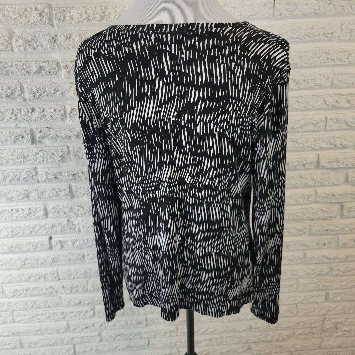Simply Vera Wang Womens Top XL Long Sleeve Black Geometric Lightweight Office