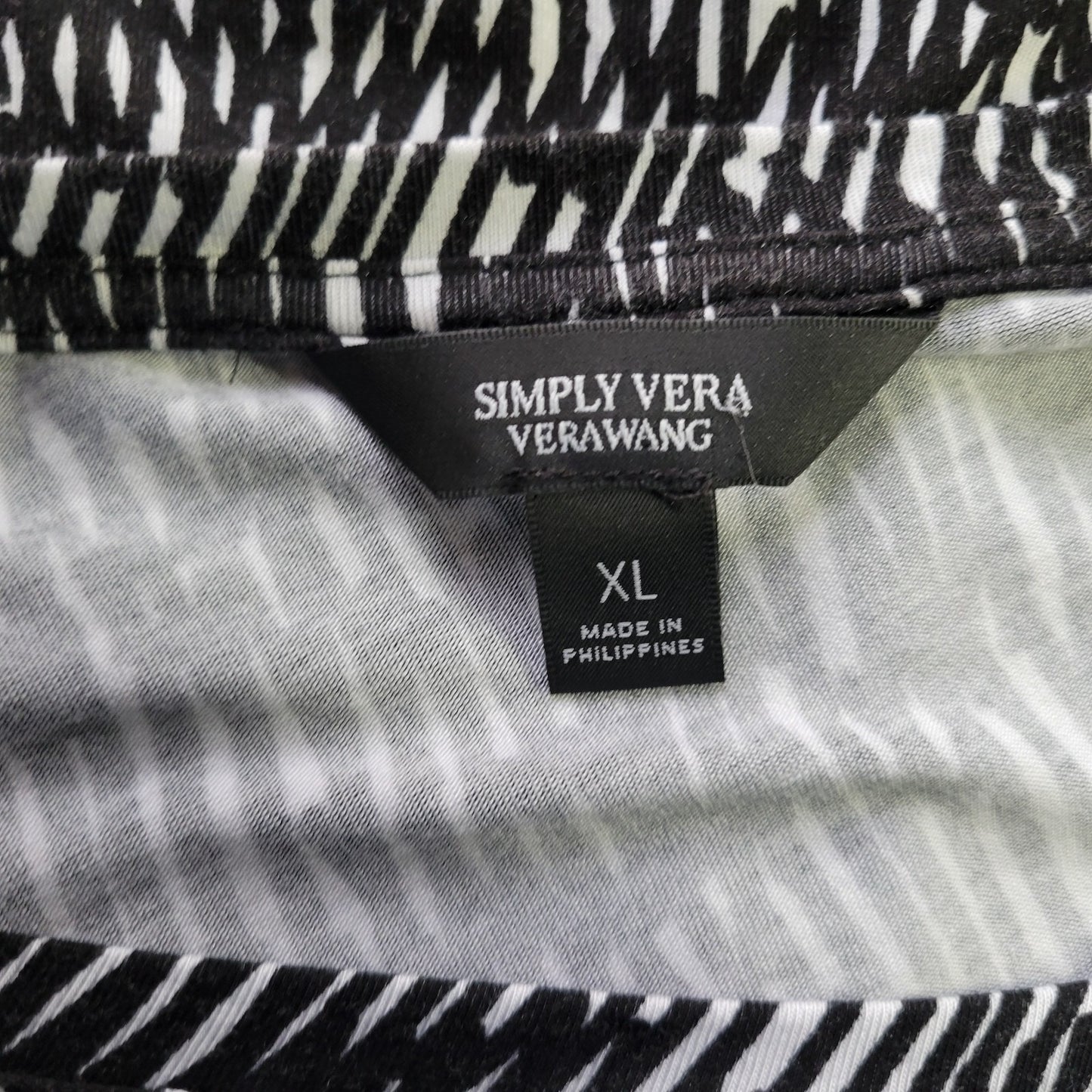 Simply Vera Wang Womens Top XL Long Sleeve Black Geometric Lightweight Office