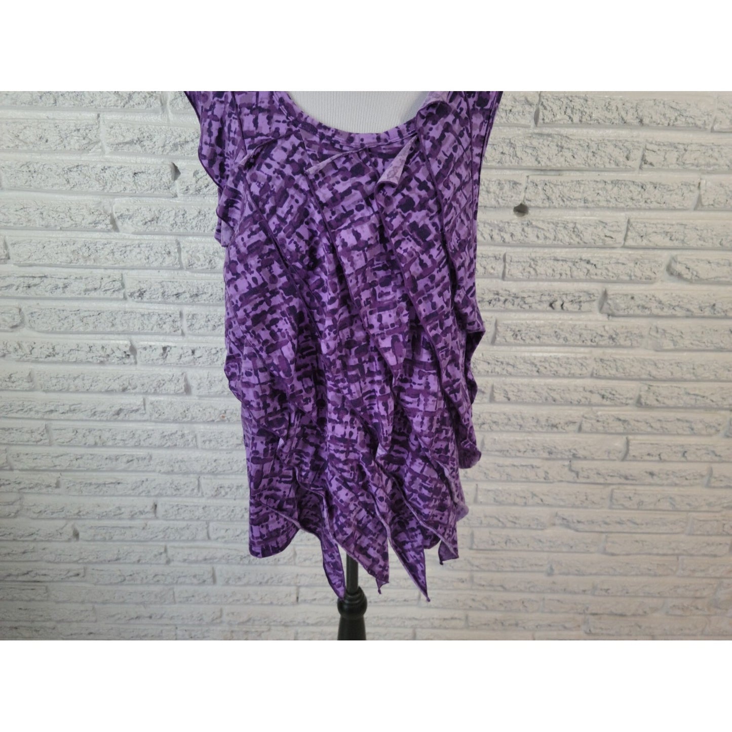 Beverly Drive Womens Top 16W 18W Plus Sleeveless Purple Watercolor Ruffles