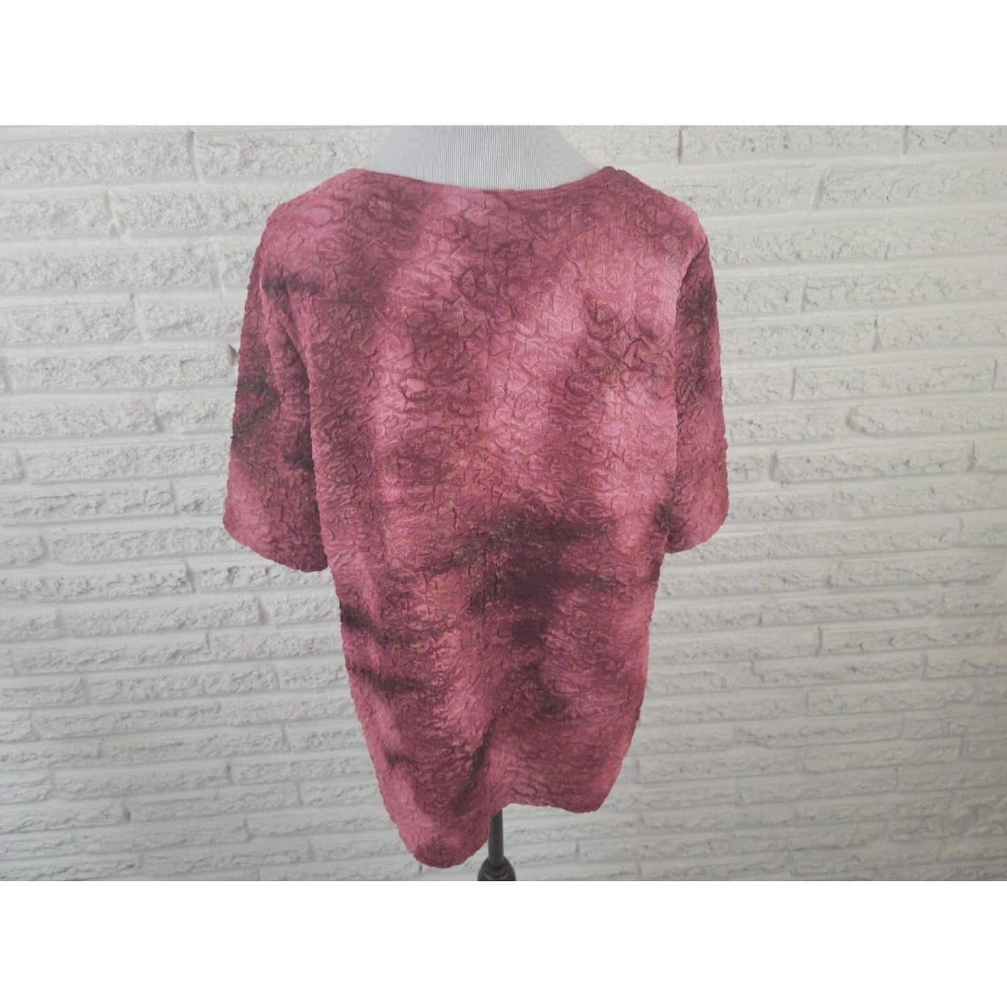 CJ Banks Womens Top 1X Plus Short Sleeve Pinched Burgundy Tie Dye Career Casual