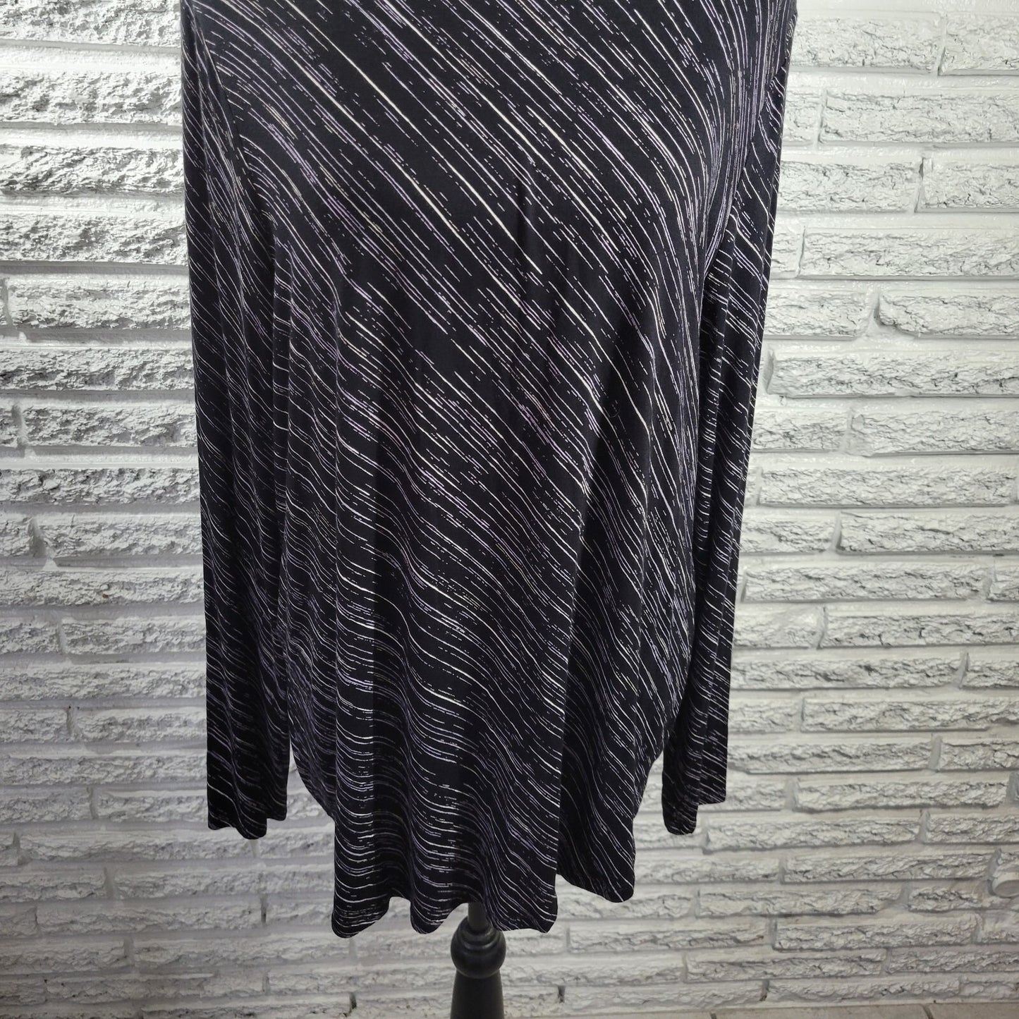 Apt 9 Essentials Womens Top Extra Large Black Diagonal Stripe Comfy Casual