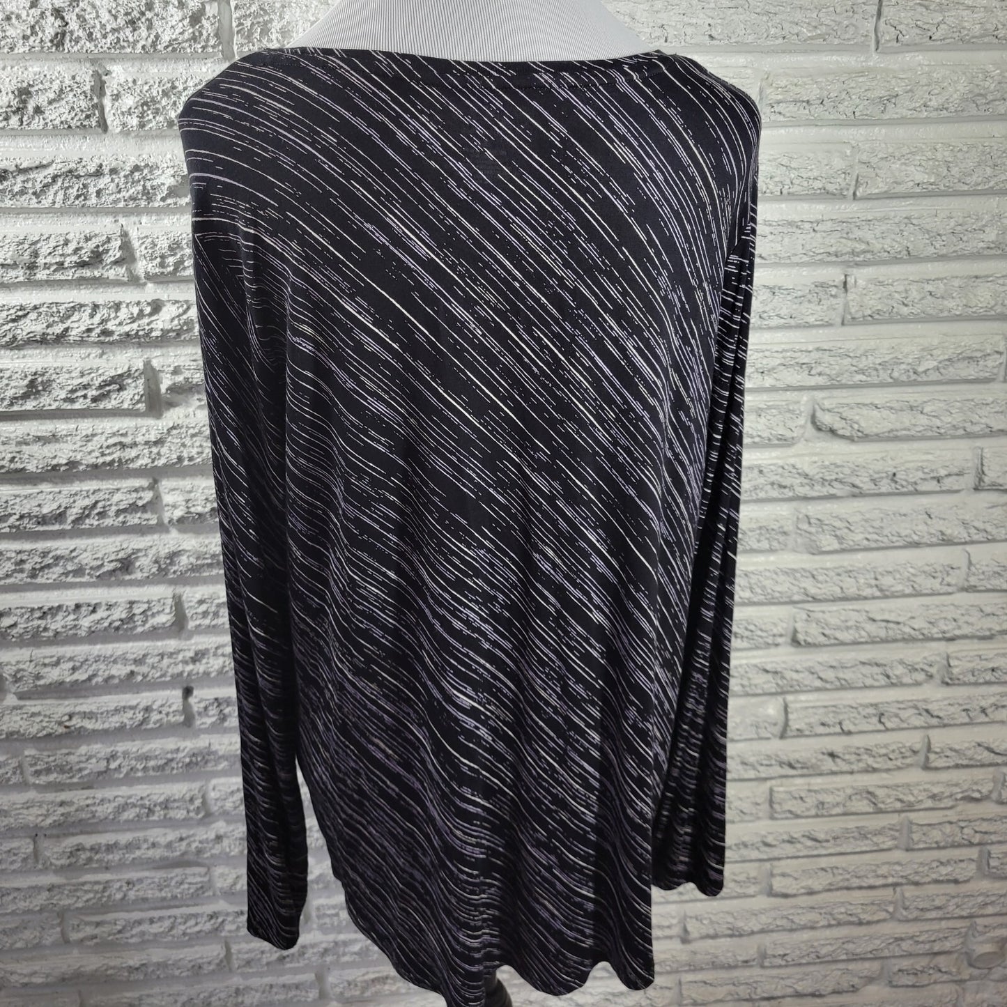 Apt 9 Essentials Womens Top Extra Large Black Diagonal Stripe Comfy Casual