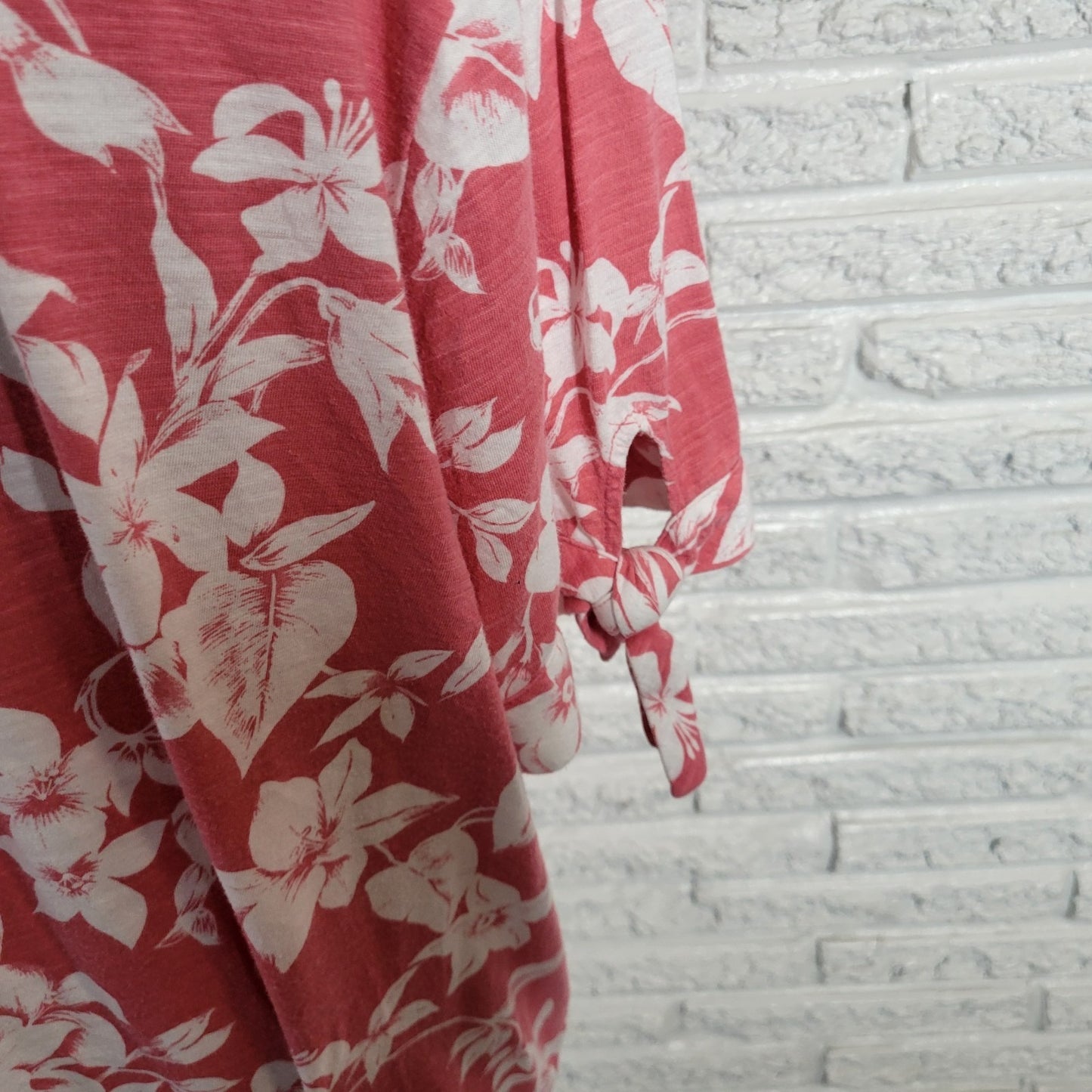 Liz Claiborne Womens Top 1X Plus Tee Short Tied Sleeves Pink Floral Lightweight