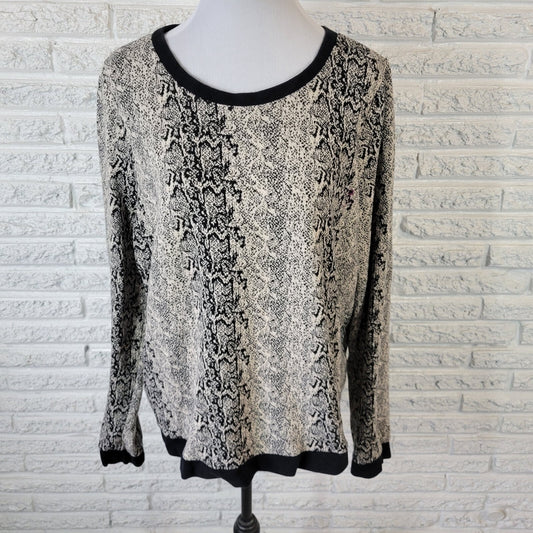 BB Dakota Womens Sweatshirt 2X Plus Black Gray Animal Print Comfy Poly Blend