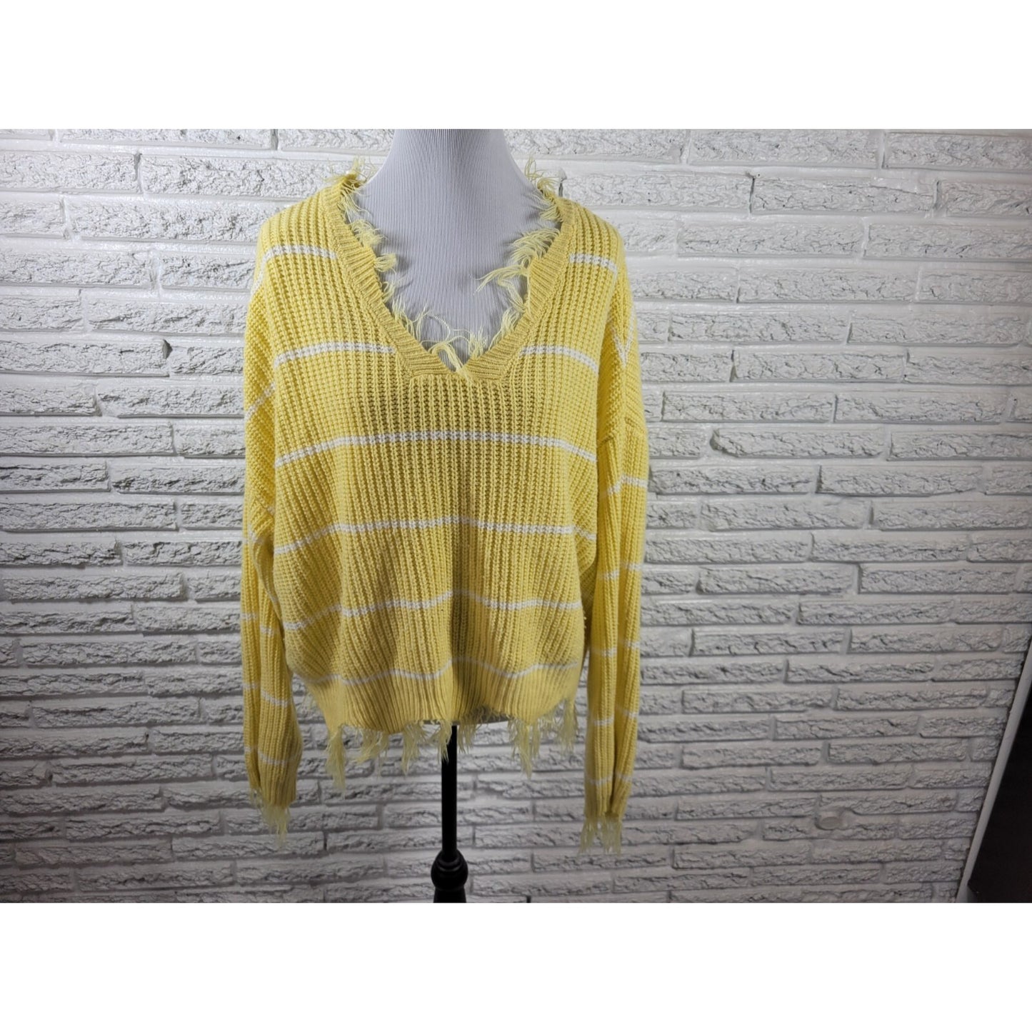 Rue 21 Womens Sweater 2X Plus Cropped Long Sleeve Yellow Stripe Fringe Soft