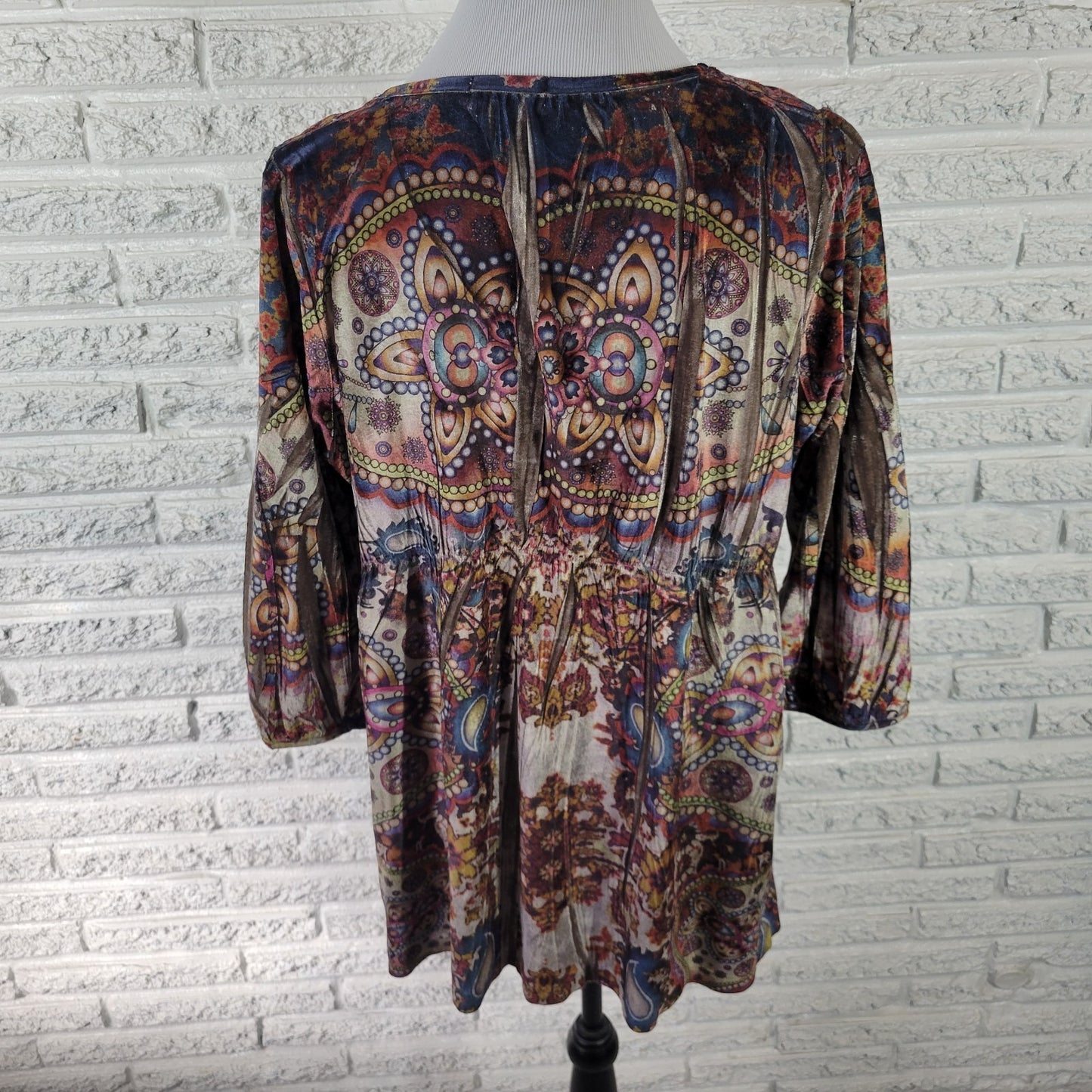 Live Let Live Women's 1X Plus Velour Gray Blue Tunic Top Geometric Stretch