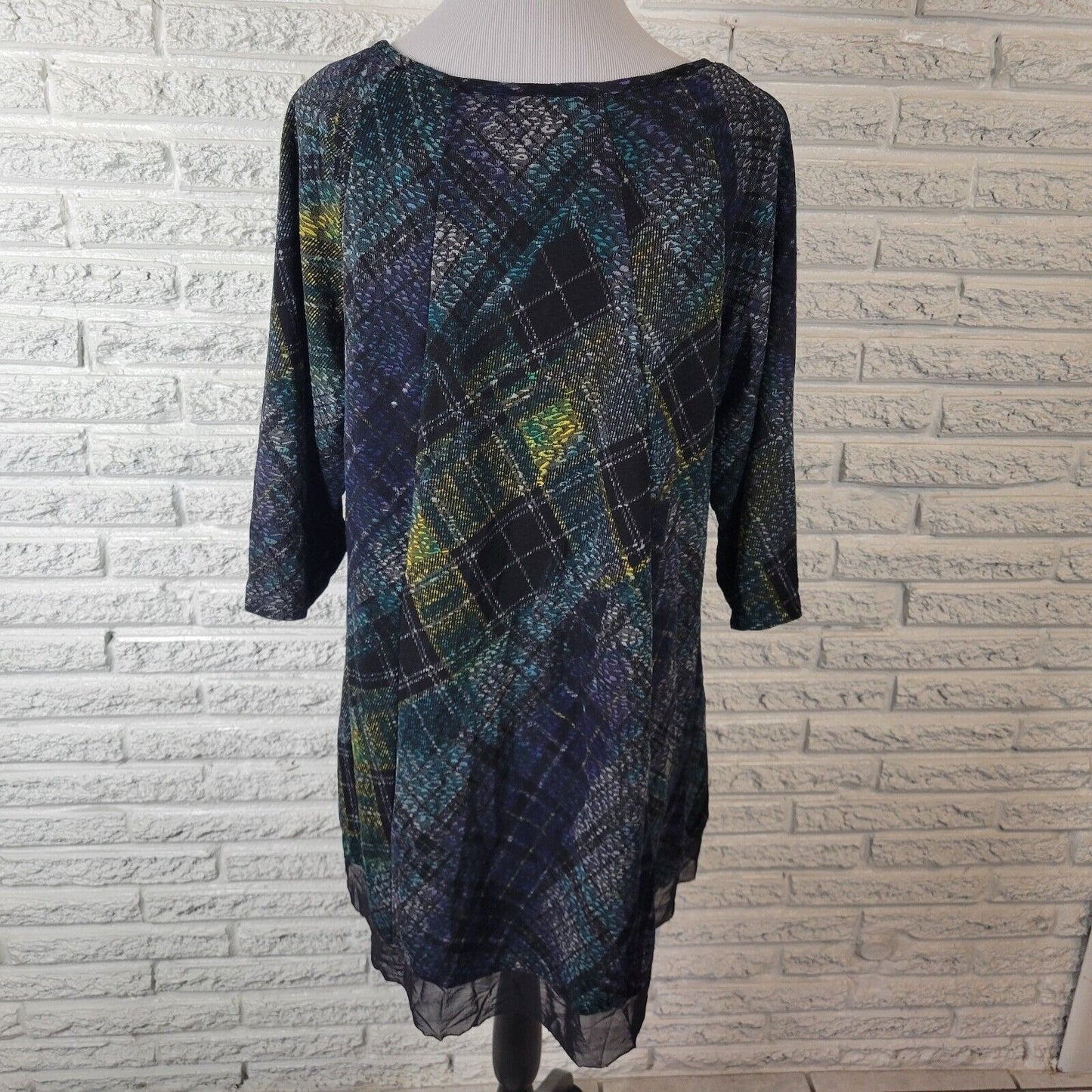 Catherines Womens Top 0X 14 16 Tunic 3/4 Sleeve Mesh Hem Blue Black Plaid Office