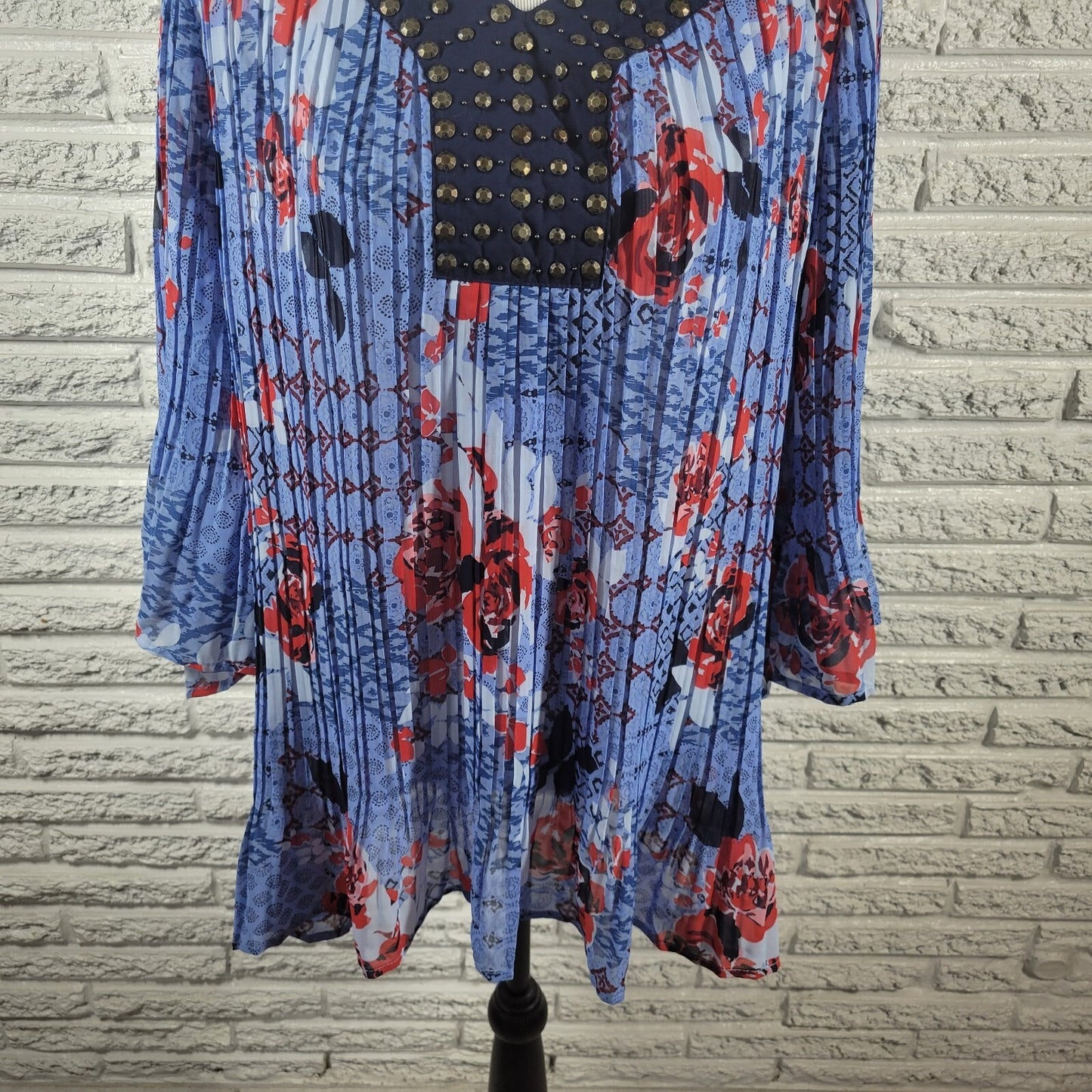 Woman Within Womens Top 1X Plus Tunic Blue Bell Sleeve Lightweight Sheer Studded