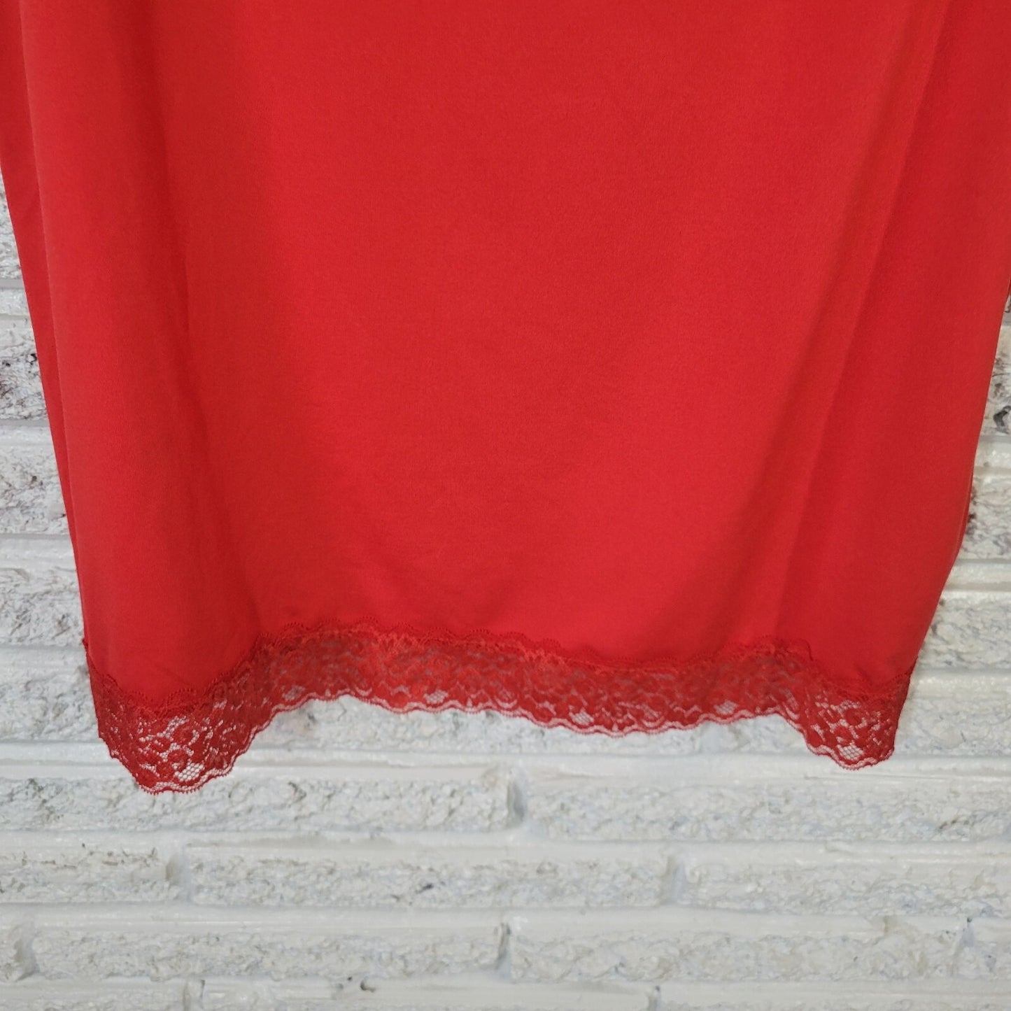 Fashion Bug Women Top 2X Plus Camisole Red Adjustable Spaghetti Lace Trim