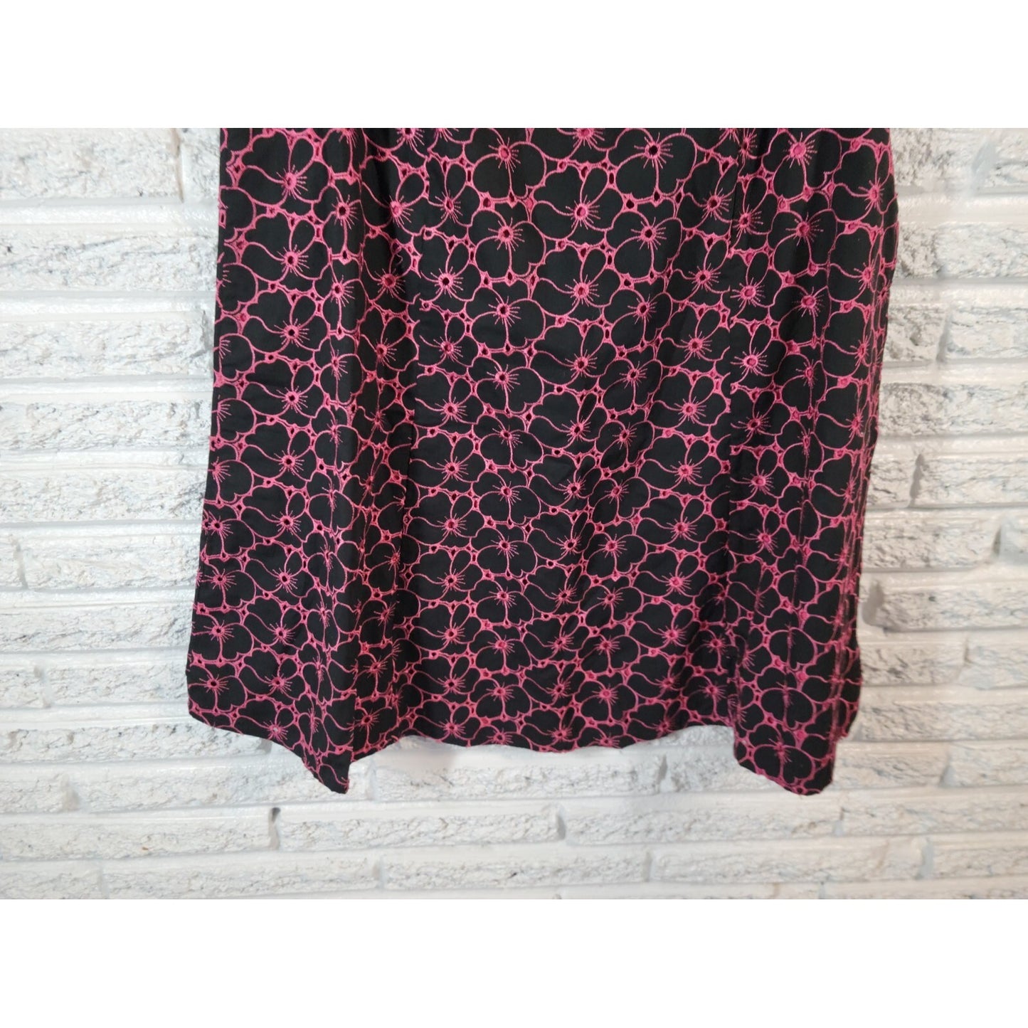 Dress Barn Womens Skirt 16 Mini ALine Black Pink Floral Eyelet Office Casual