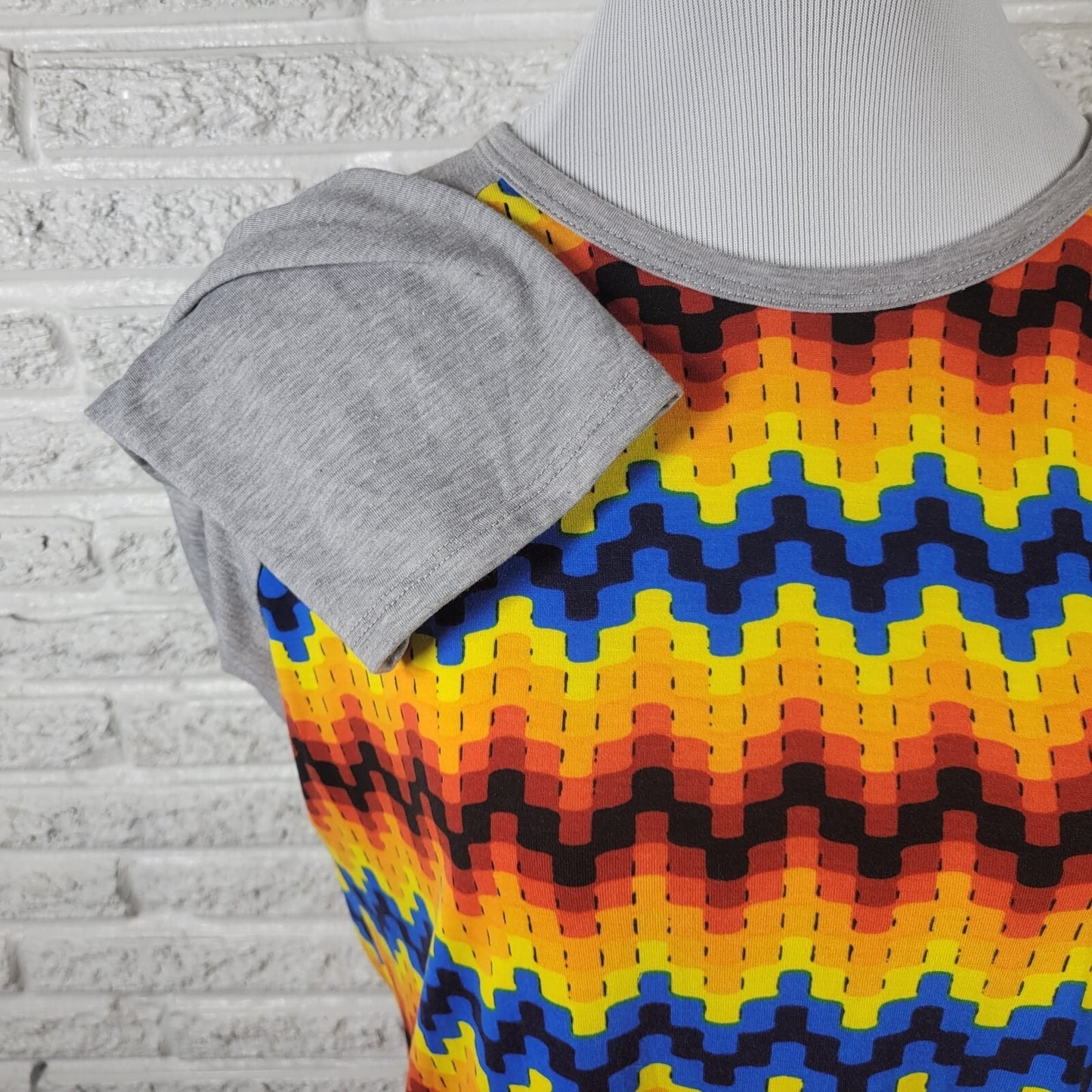 LuLaRoe Women's XL Top Blue Yellow Pixel Geometric 3/4 Sleeve Raglan Tee Shirt