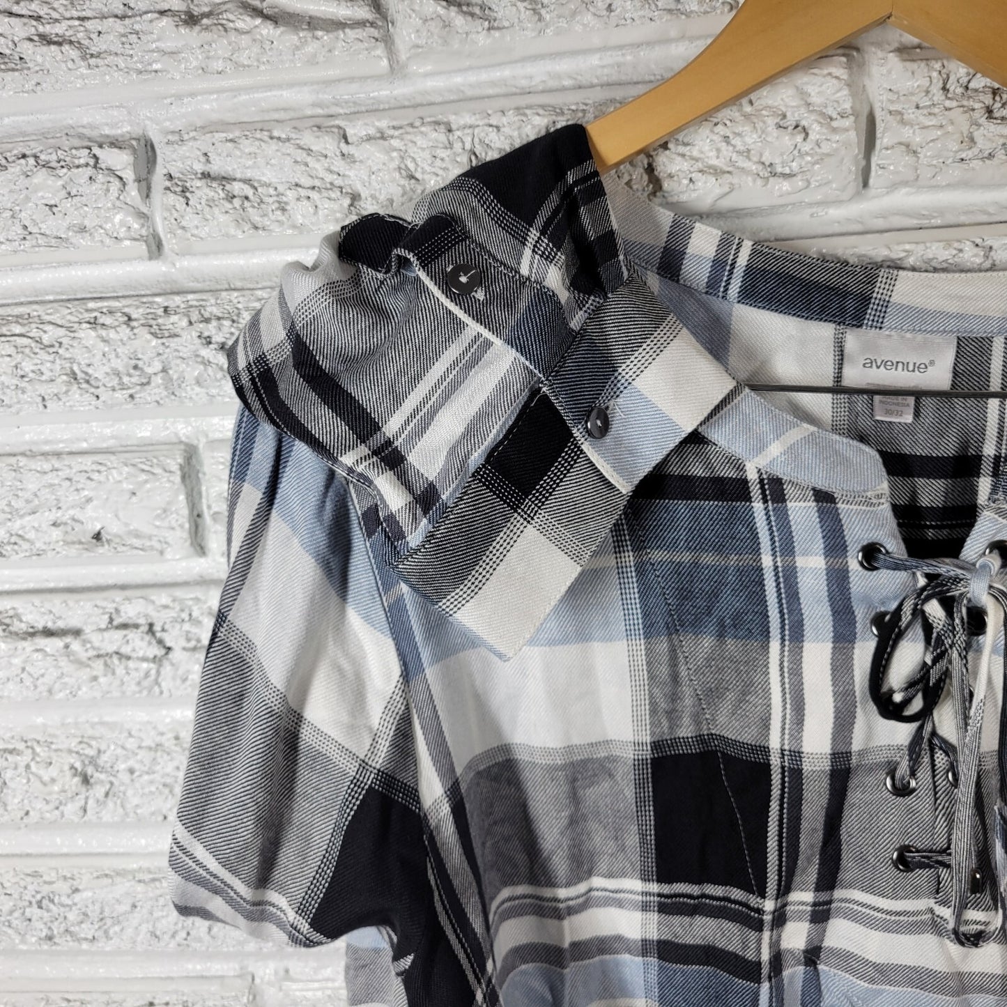 Avenue Womens Top 30 32 Plus Tunic Long Sleeve Gray Plaid Lightweight Lace Up