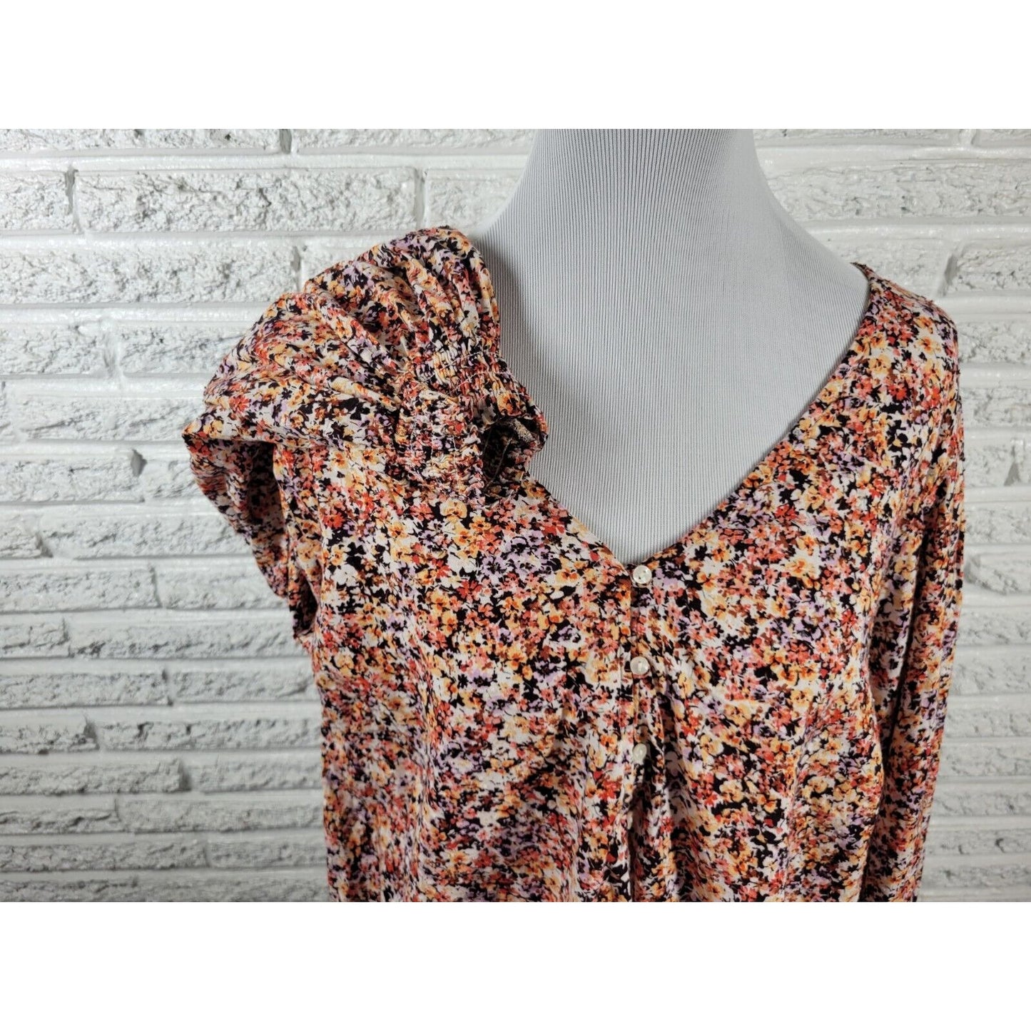 Old Navy Womens Top 2X Cropped Long Sleeve Brown Floral Casual Quarter Button