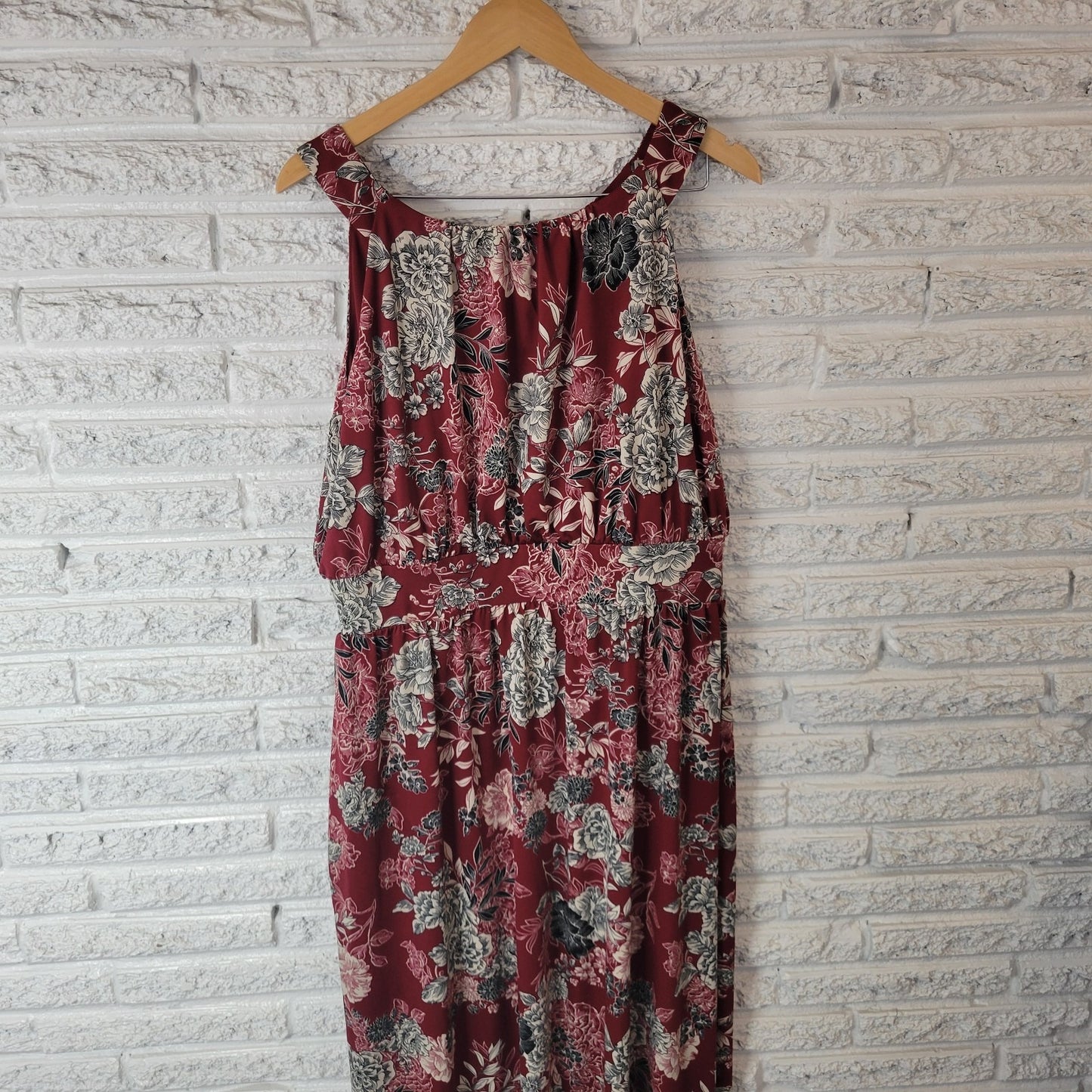 Meri Skye Womens Dress 2X Plus Sleeveless Midi Sheath Burgundy Floral Poly Blend