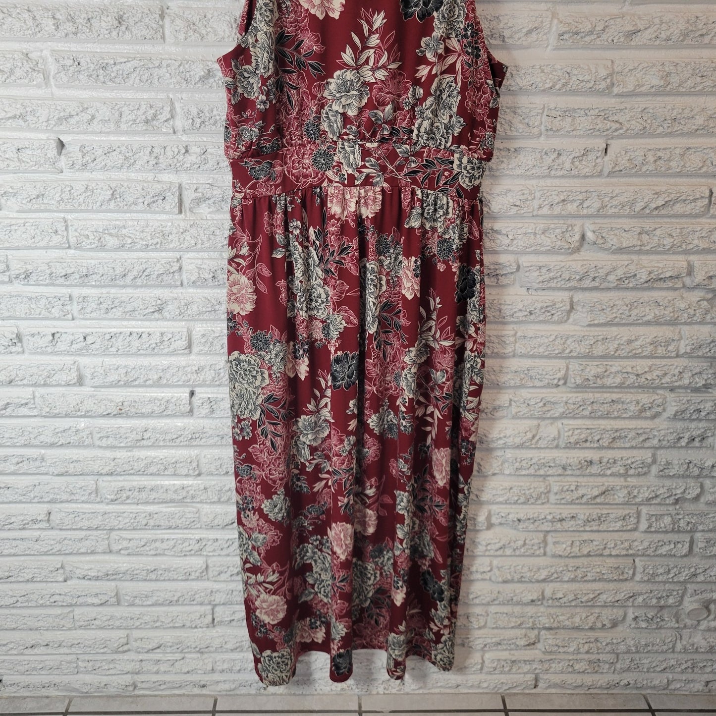 Meri Skye Womens Dress 2X Plus Sleeveless Midi Sheath Burgundy Floral Poly Blend