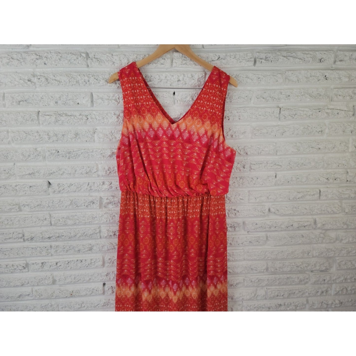 Faded Glory Women's 2X Plus Red Geometric Sleeveless Sheath Tank Dress V-Neck