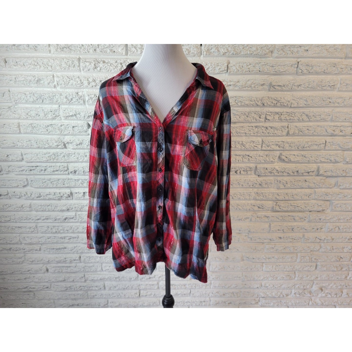 Cato Womens Shirt 26W 28W Plus Roll Tab Sleeve Collar Red Plaid  Button Metallic