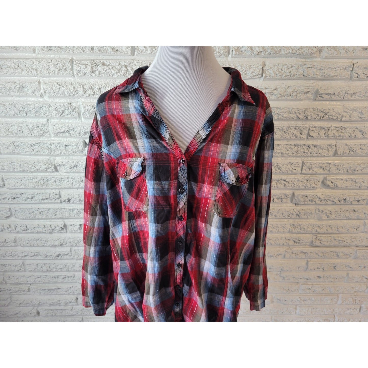 Cato Womens Shirt 26W 28W Plus Roll Tab Sleeve Collar Red Plaid  Button Metallic