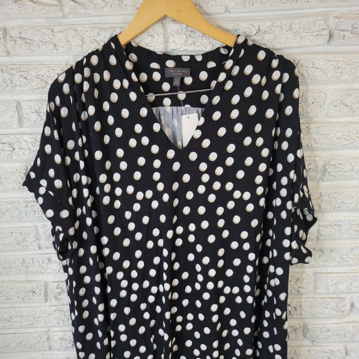 The Limited Plus Size 3X Tunic Top V-Neck Short Sleeve Geometric Black White