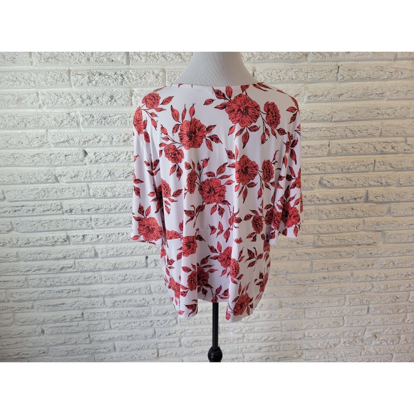 Liz Claiborne Women Top 2X Plus Short Sleeve Draped Red Floral Poly Blend Office