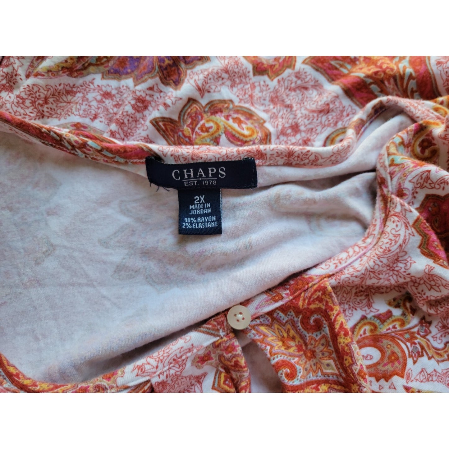 Chaps Women Top 2X Plus Flutter Short Sleeve Red Paisley Keyhole Rayon Spandex