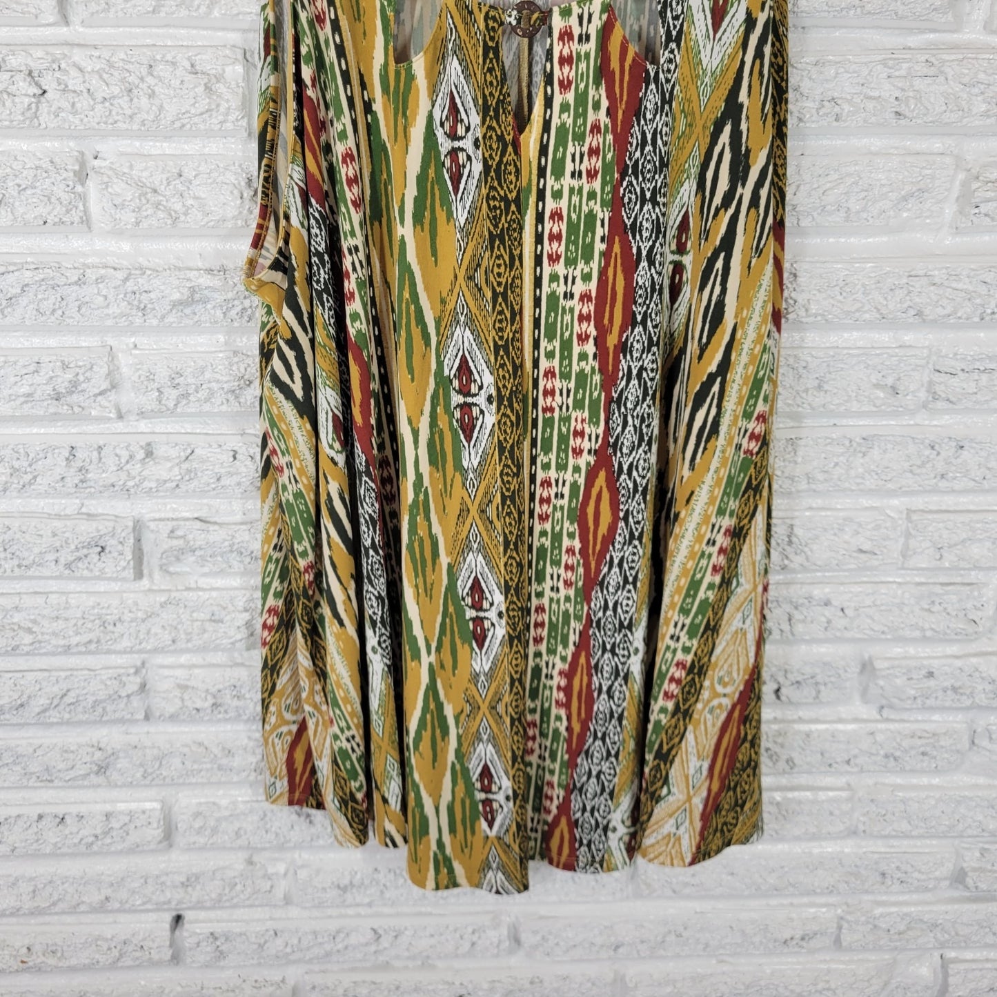 Cato Est 1946 Women's 22W/24W Green Gold Geometric Sleeveless Top 3 Keyhole Neck