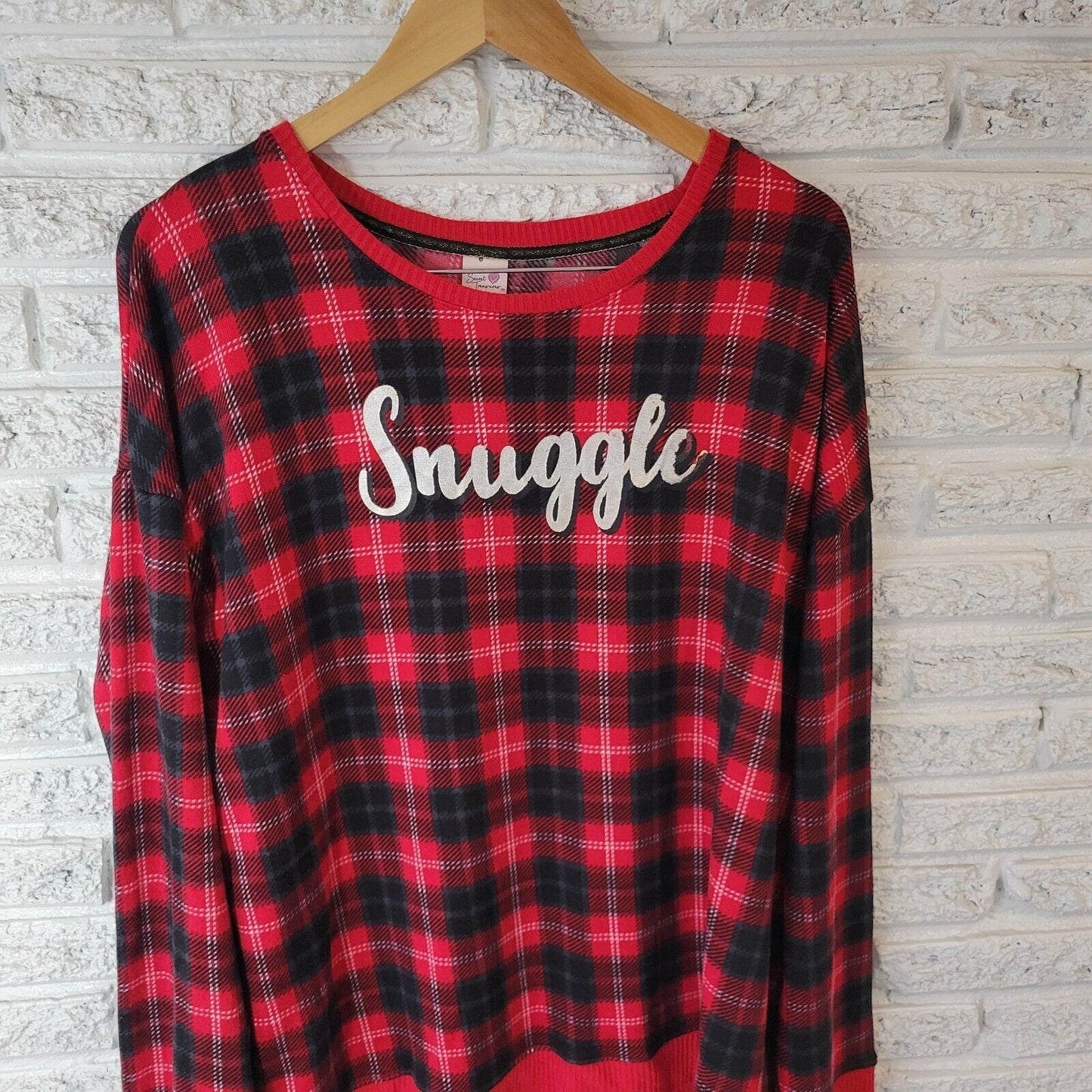 Secret Treasures Womens Pajama Top XL 16 18 Long Sleeve Red Plaid Snuggle Soft