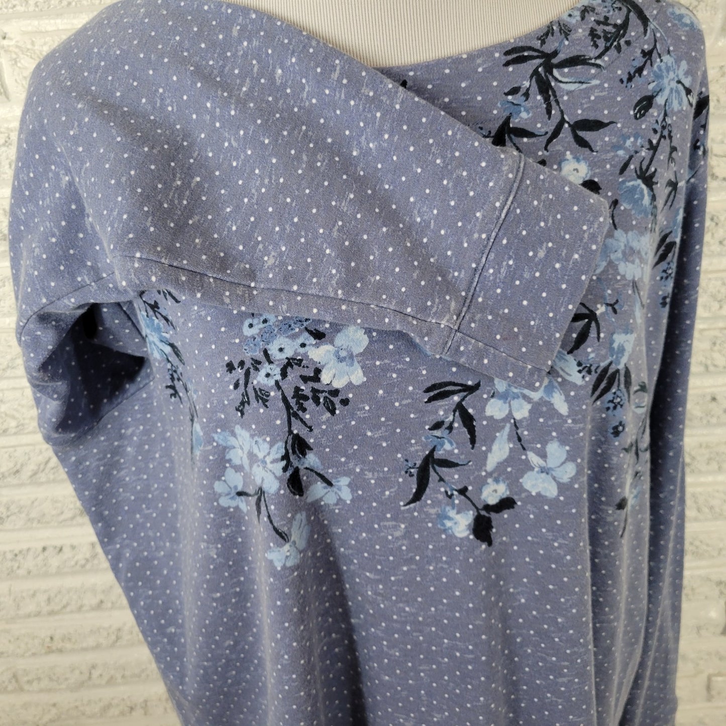 Croft Barrow Extra Soft Womens Top 2X Plus Long Sleeve Blue Floral Cotton Blend