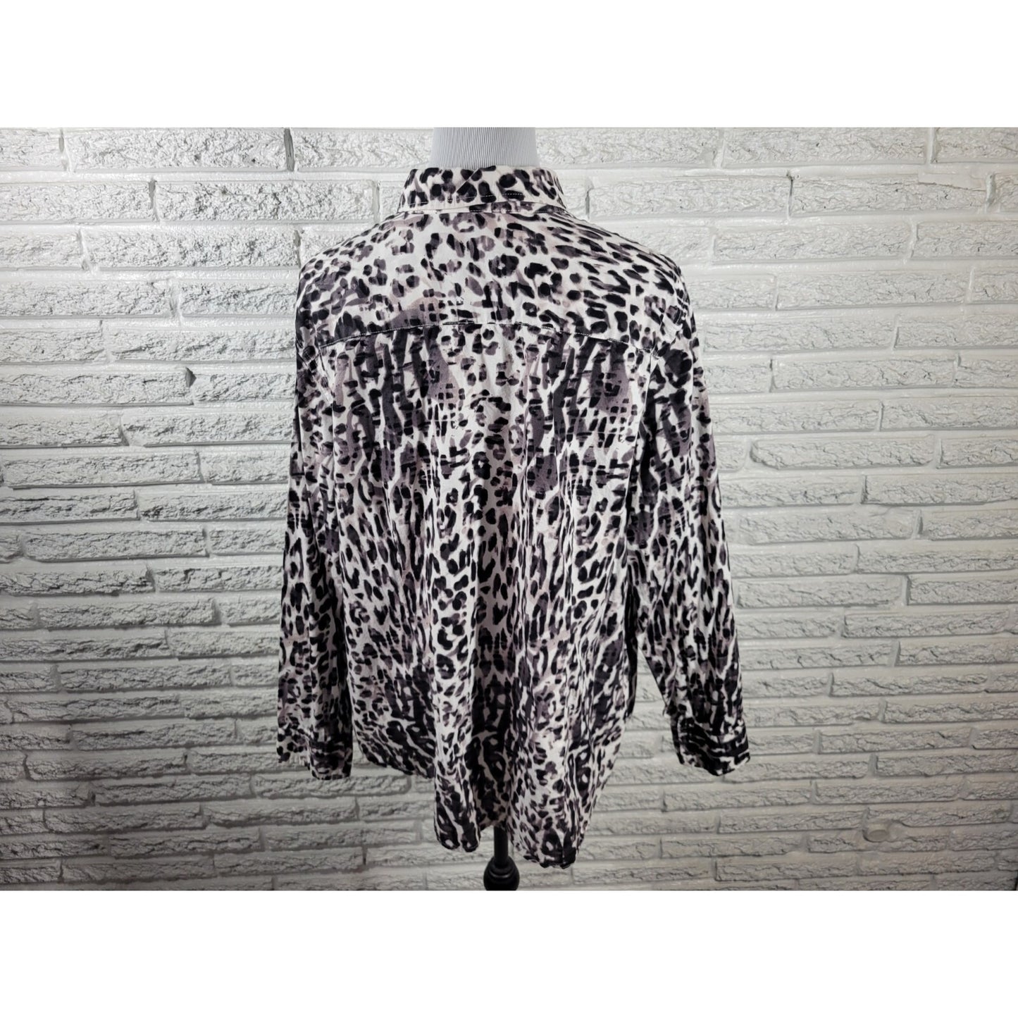 Jones New York Womens Top 3X Plus Long Sleeve Black Animal Print Collar Cotton