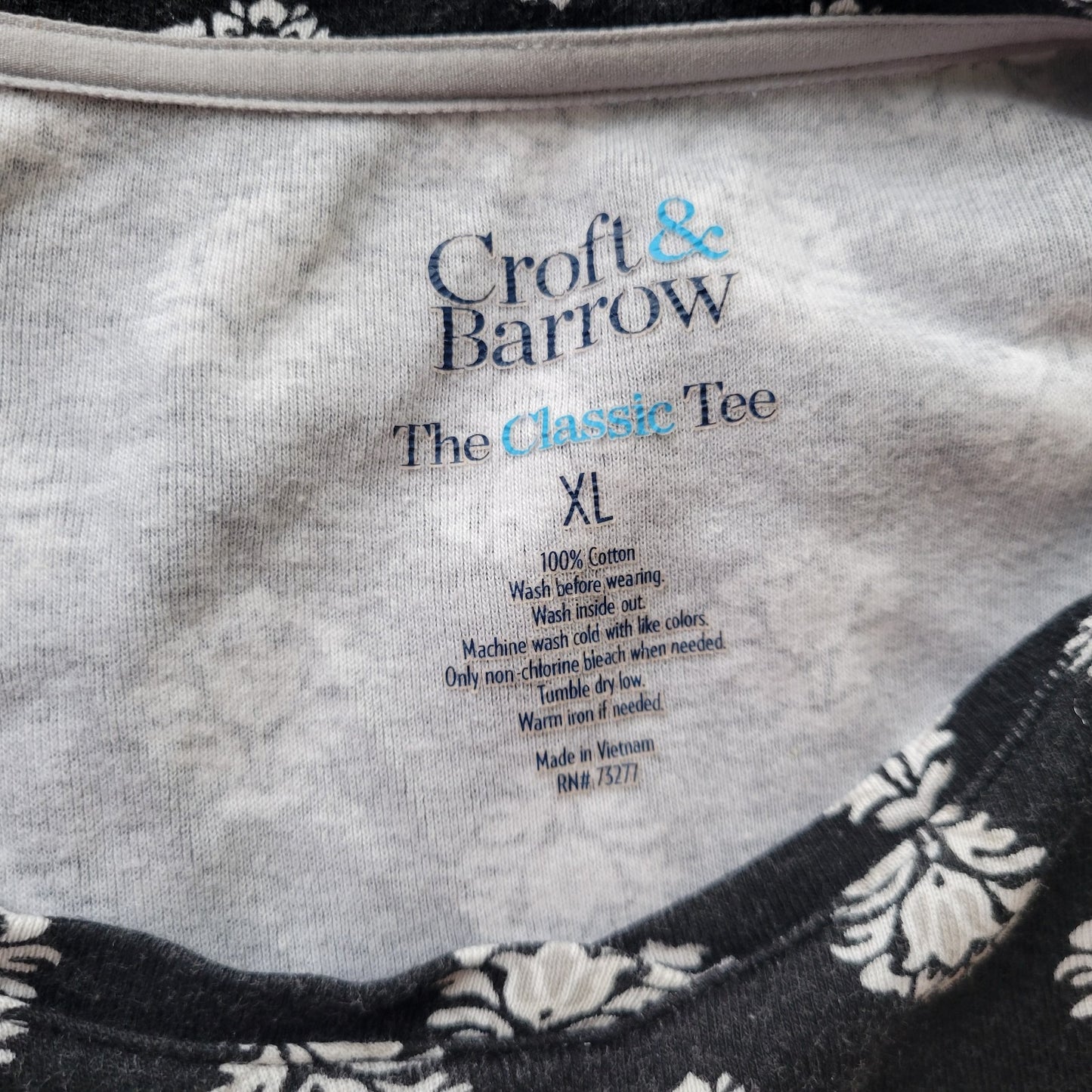 Croft Barrow Womens Top Extra Large Tee Black Floral Cotton Classic Comfy
