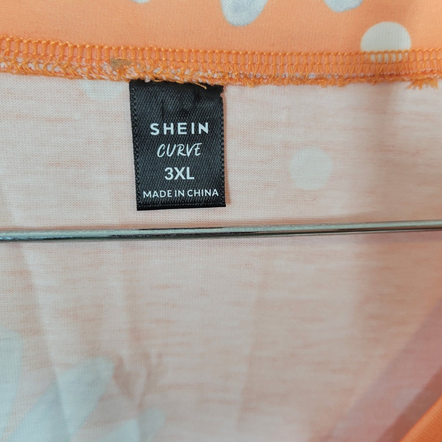 Shein Curve Womens Top 3XL Plus Tee Daisies Orange Floral Poly Blend Comfy