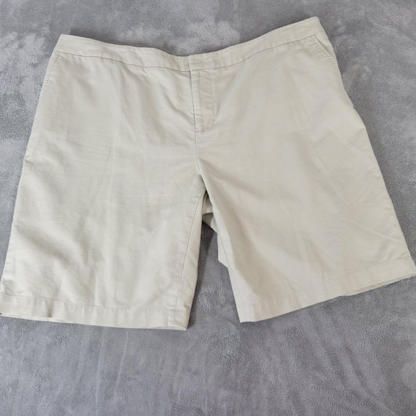 Coldwater Creek Womens Shorts Natural Fit Beige 20 Plus Lightweight Zip Fly