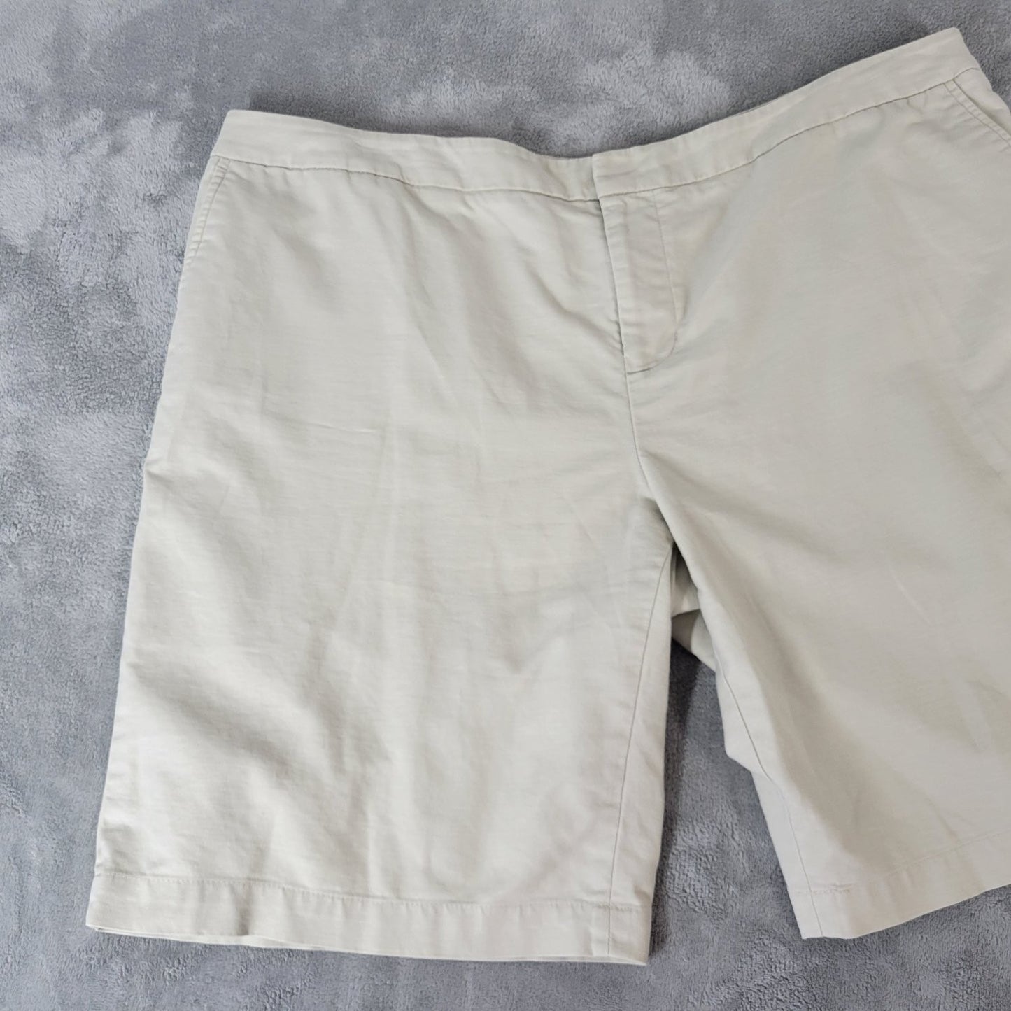 Coldwater Creek Womens Shorts Natural Fit Beige 20 Plus Lightweight Zip Fly