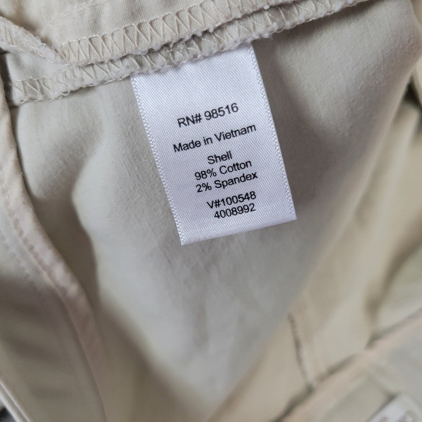 Coldwater Creek Womens Shorts Natural Fit Beige 20 Plus Lightweight Zip Fly