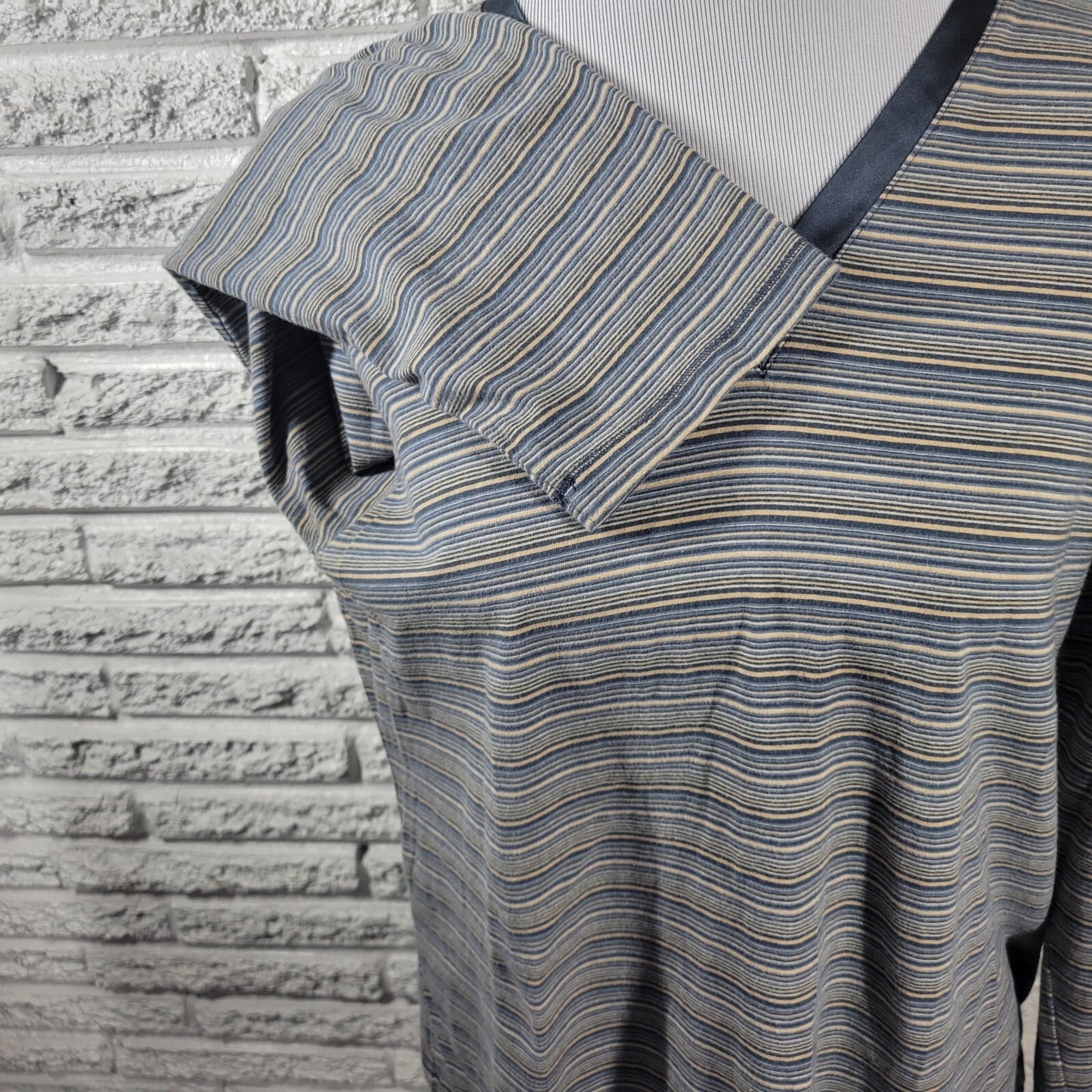 Liz Claiborne Women Top Extra Large XL Tee Long Sleeve Blue White Stripe Casual