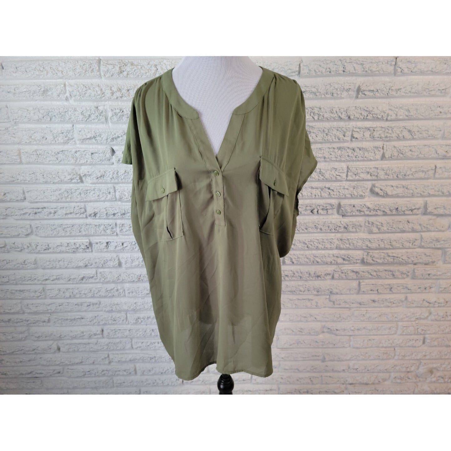 Terra Sky Women Top 3X Plus Sleeveless Quarter Button Semi Sheer Polyester Green